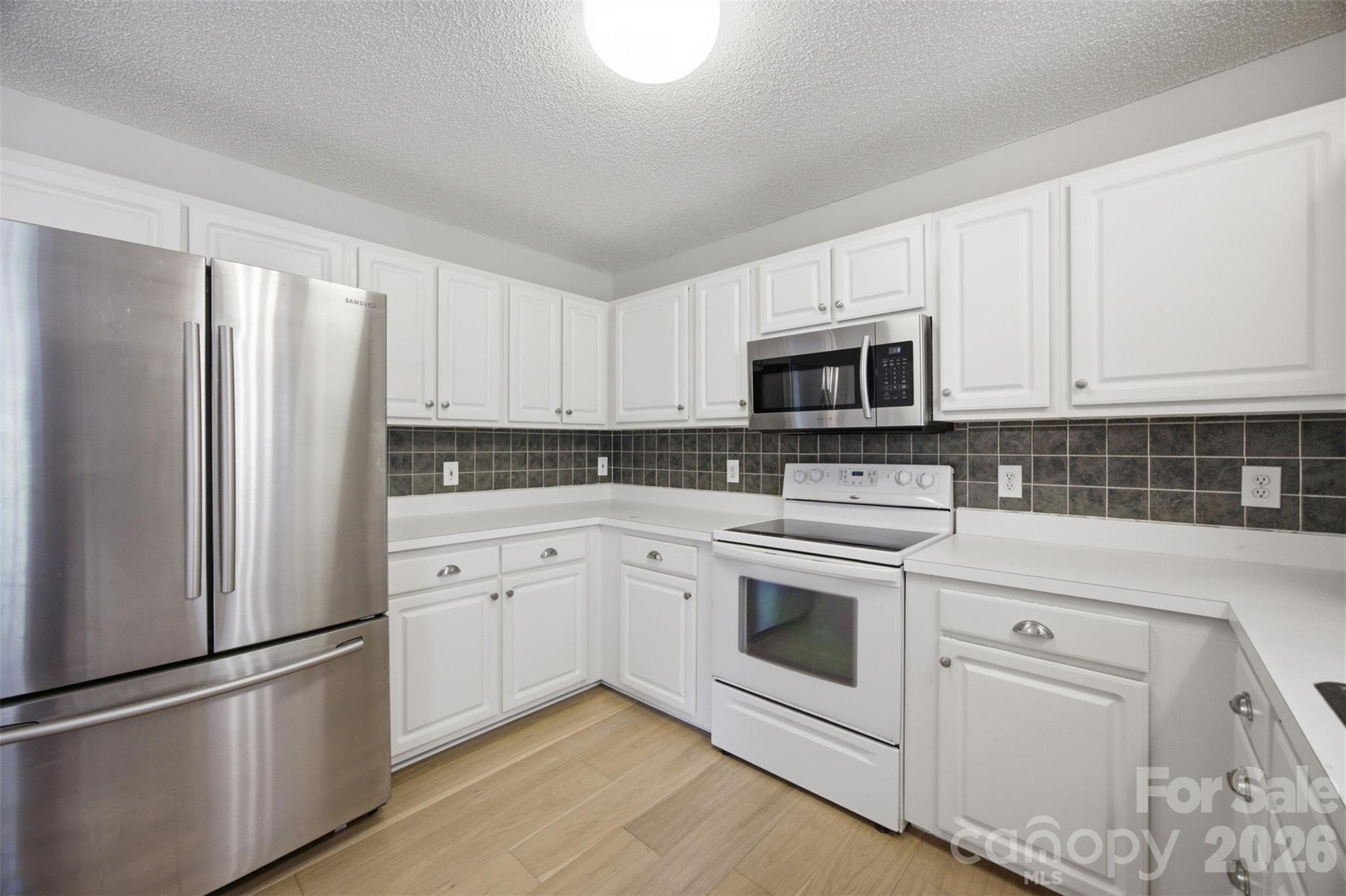 1297 Creekview Drive Property Photo 10