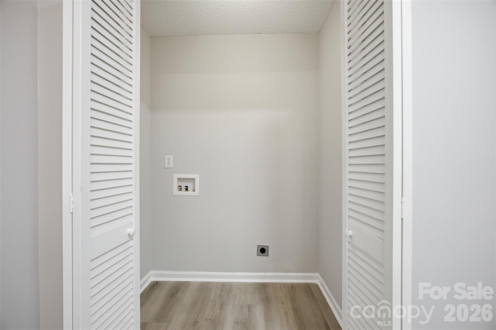 1297 Creekview Drive Property Photo 14