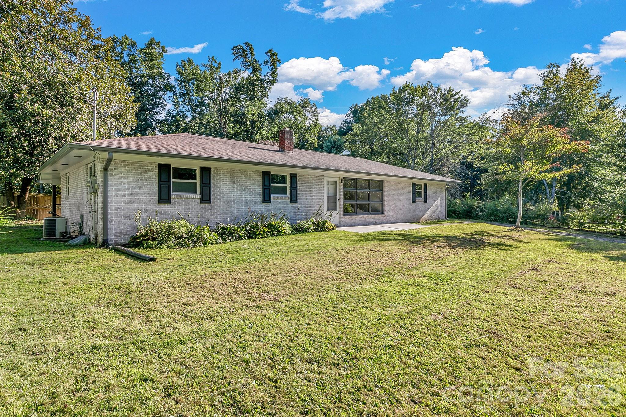25 Hickory Tree Road Property Photo 1