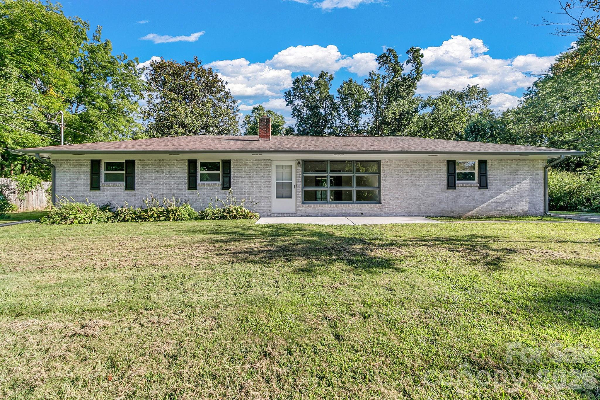25 Hickory Tree Road Property Photo 2