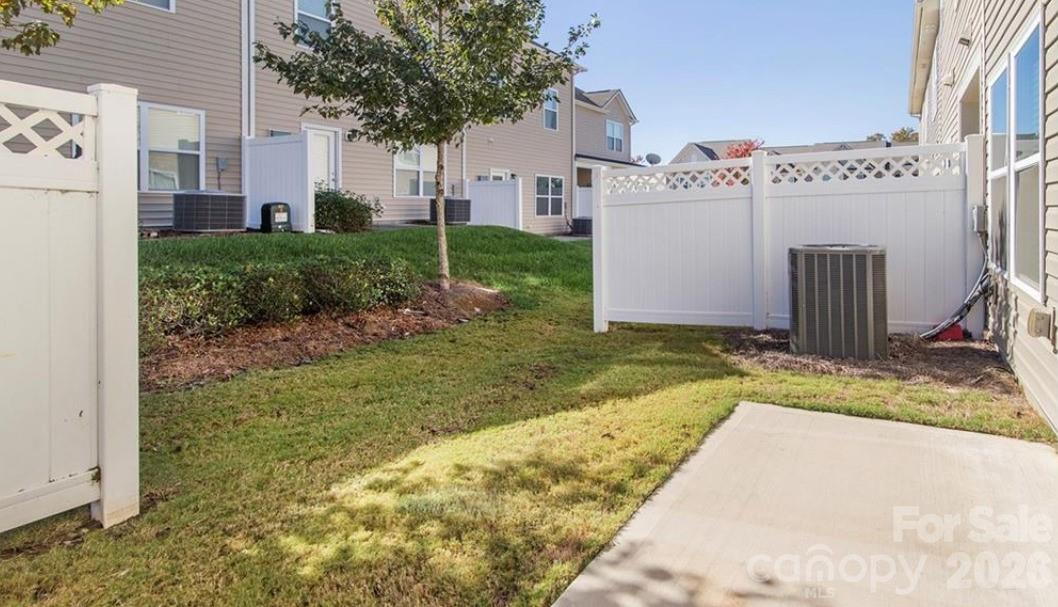 14416 Glendon Hall Lane Property Photo 2