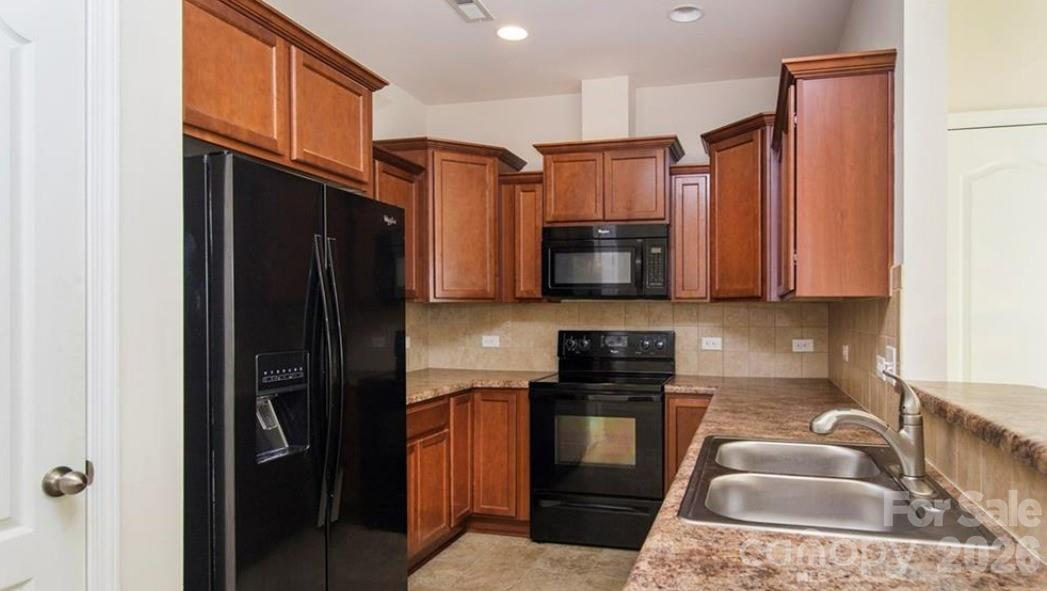 14416 Glendon Hall Lane Property Photo 8