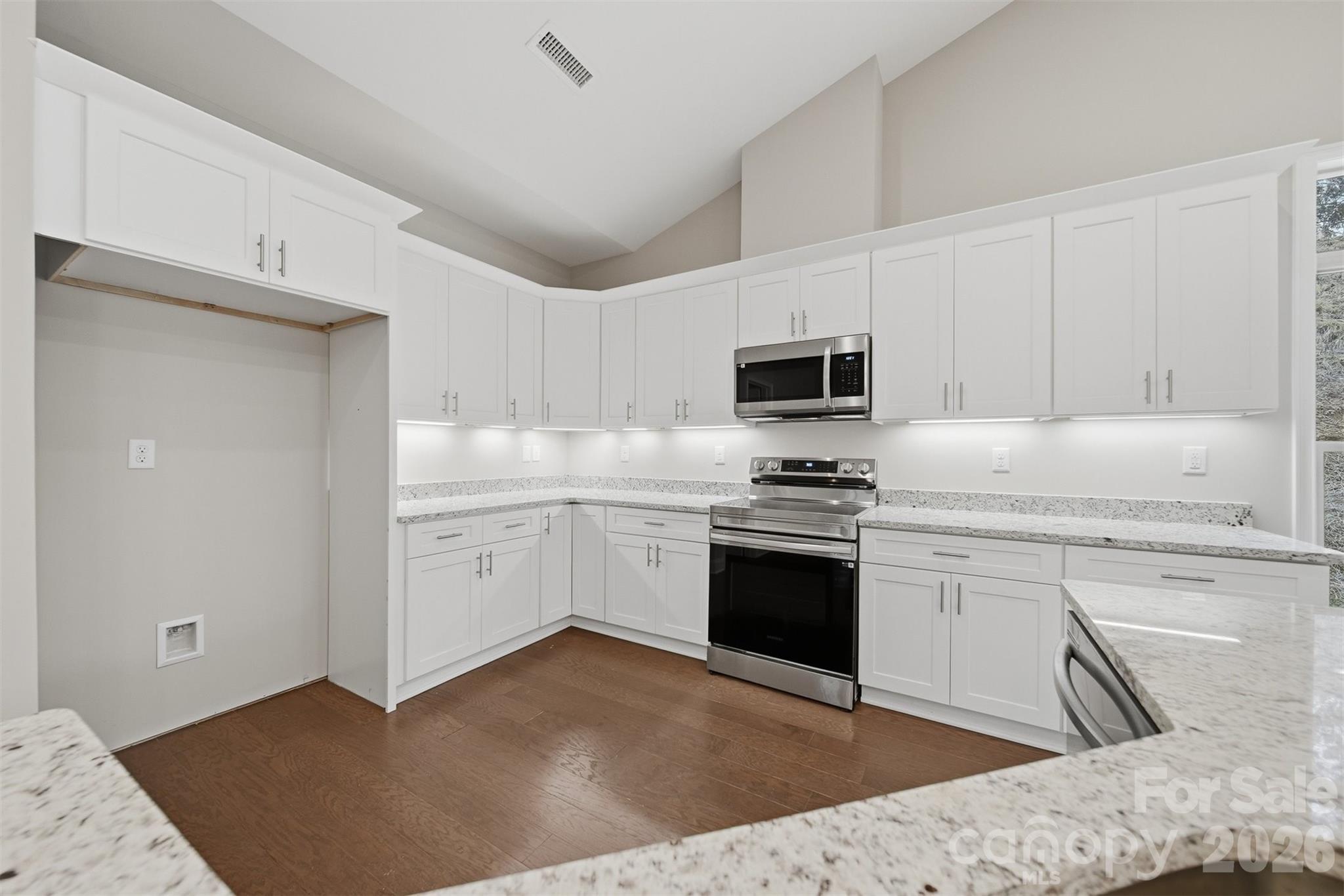 827b Wynnshire Drive 65 Property Photo 8