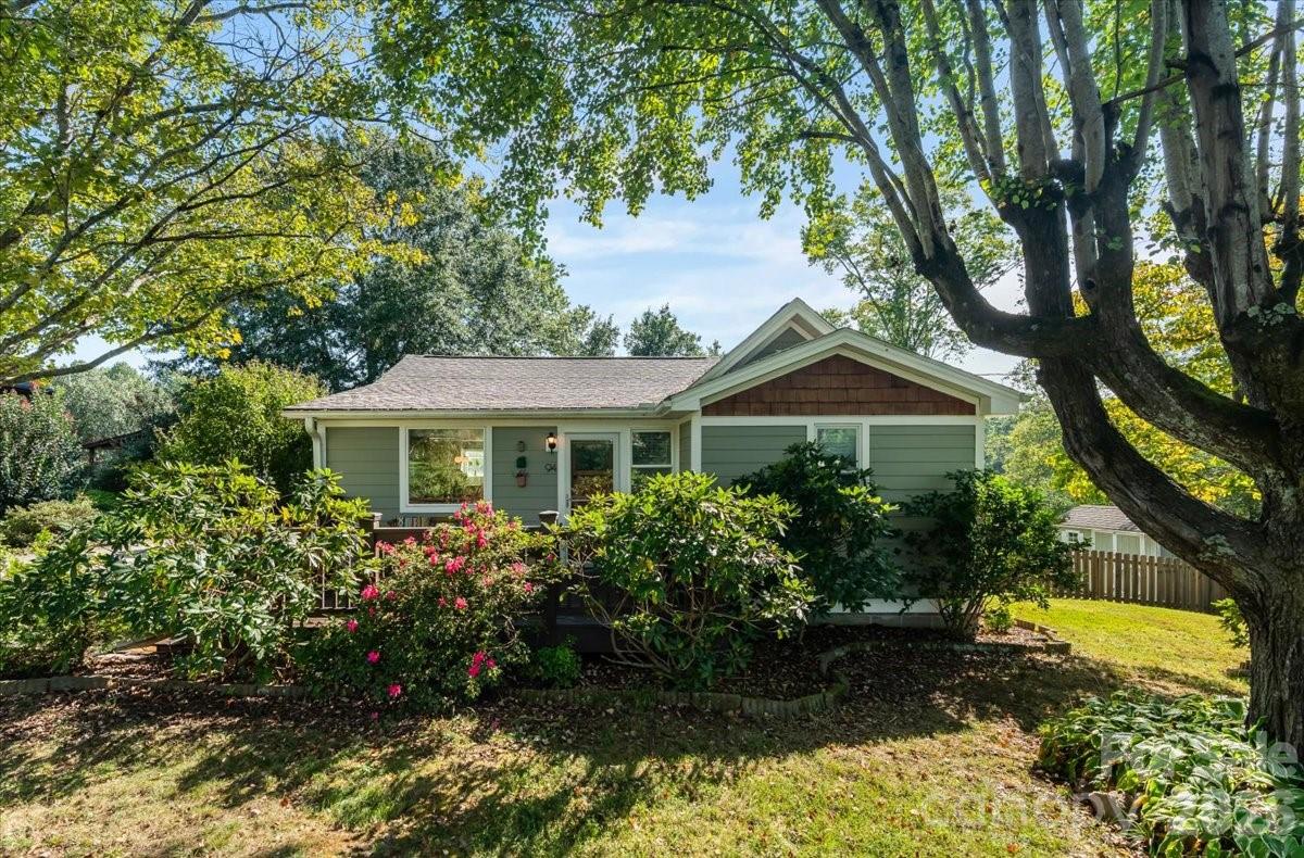 94 Pressley Avenue Property Photo 1