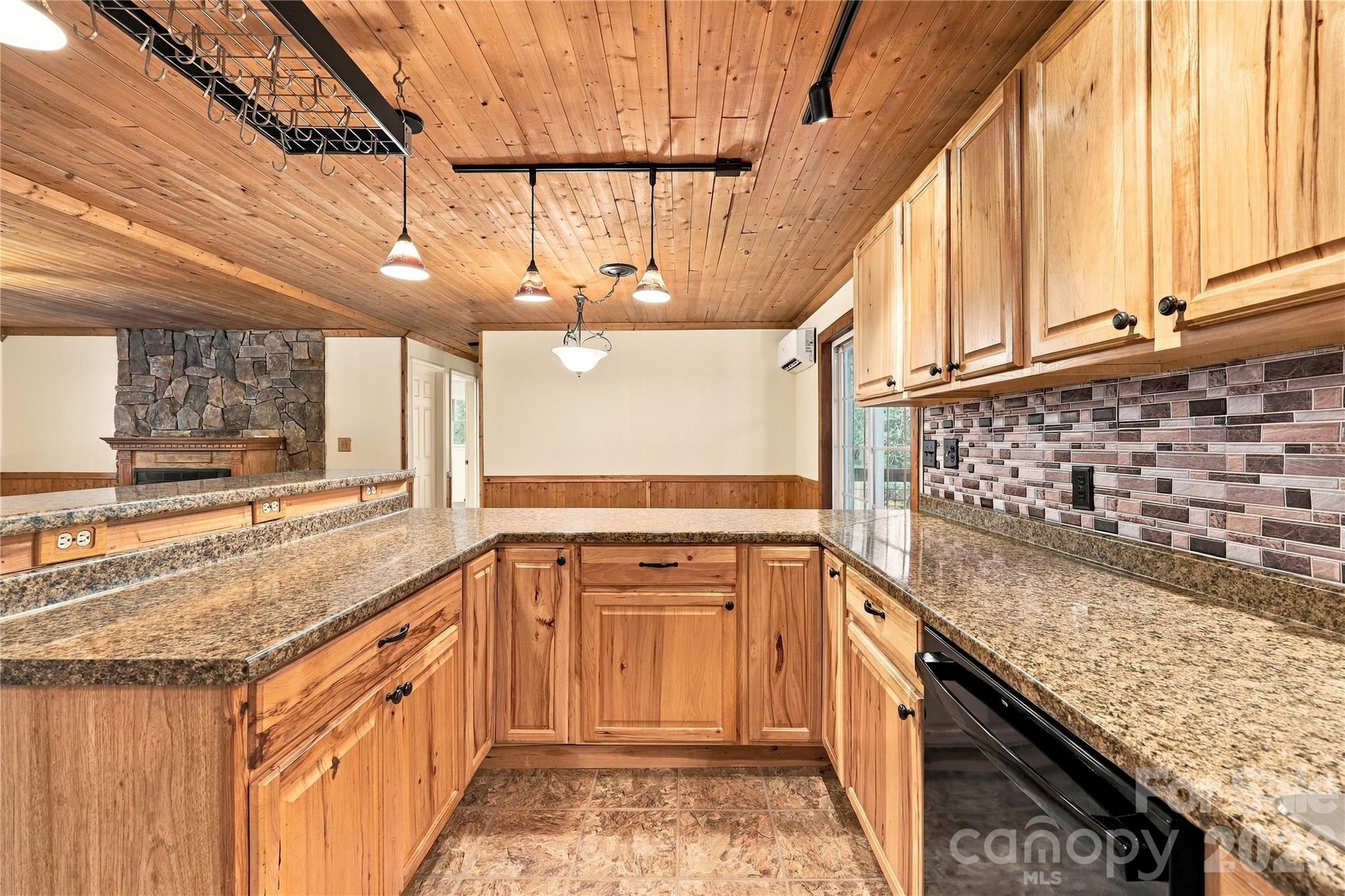 75 Crosswick Lane Property Photo 18