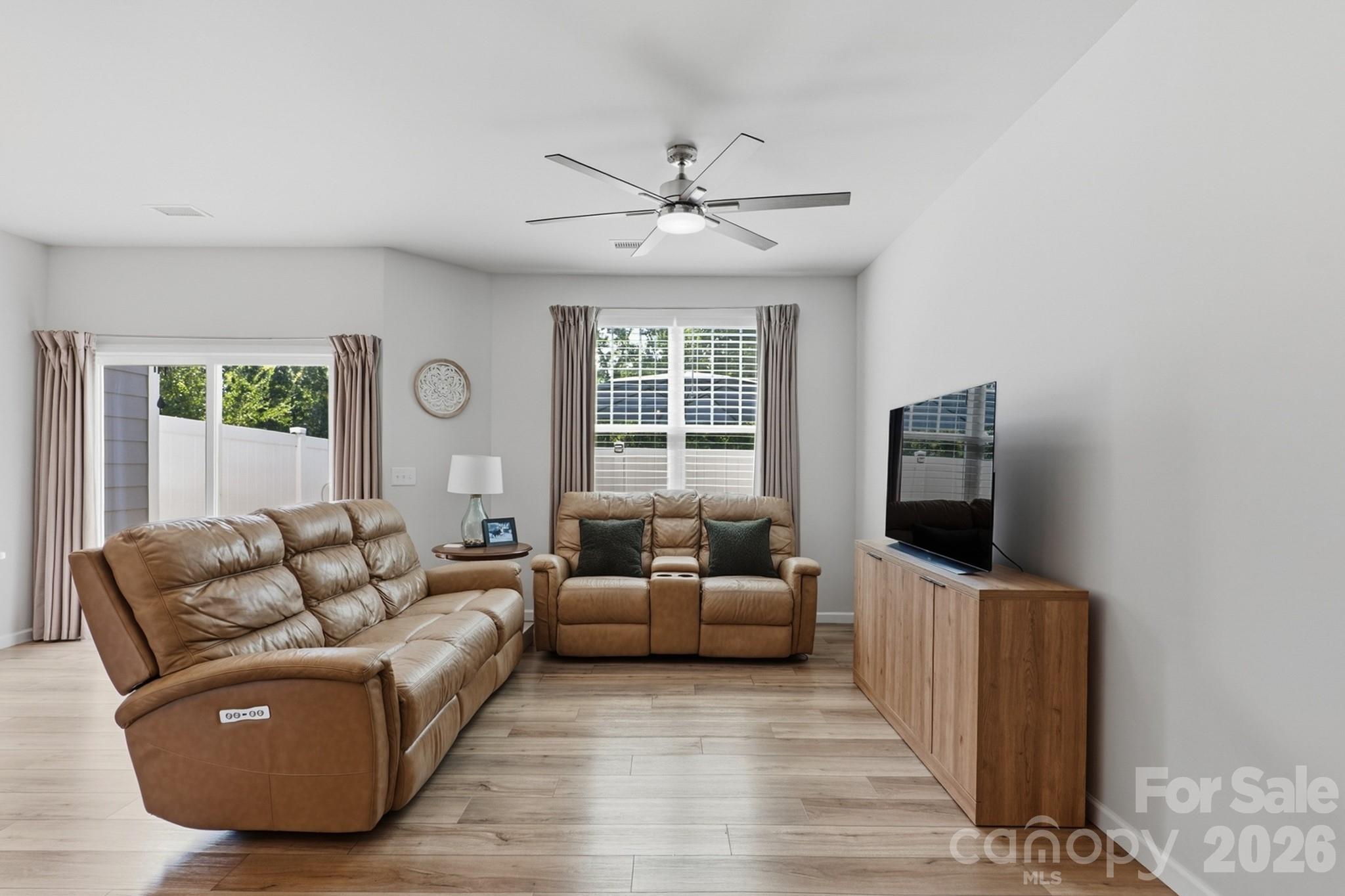 32 Woodsdale Place Property Photo 13