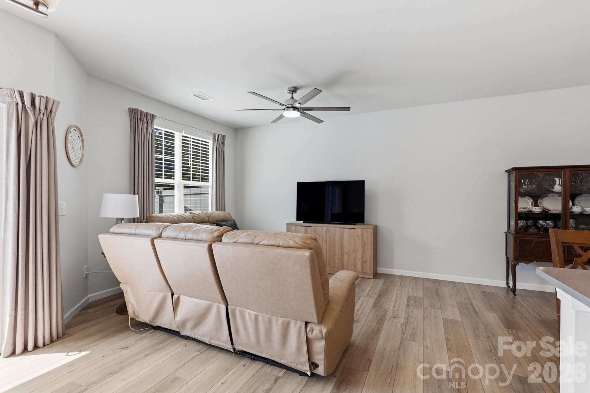 32 Woodsdale Place Property Photo 14