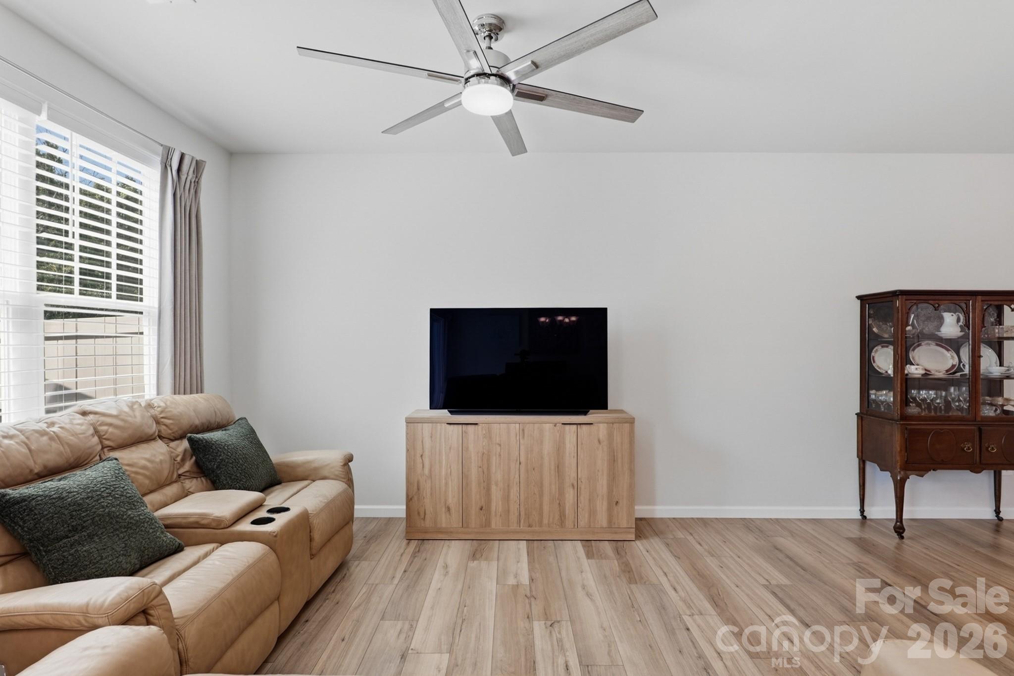 32 Woodsdale Place Property Photo 15