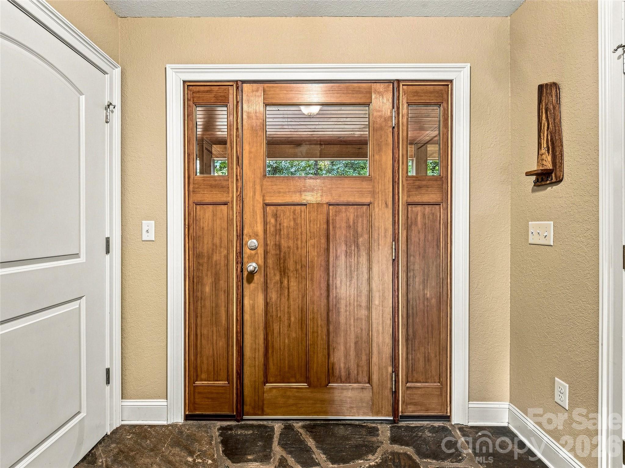 123 Isuhdavga Court Property Photo 4