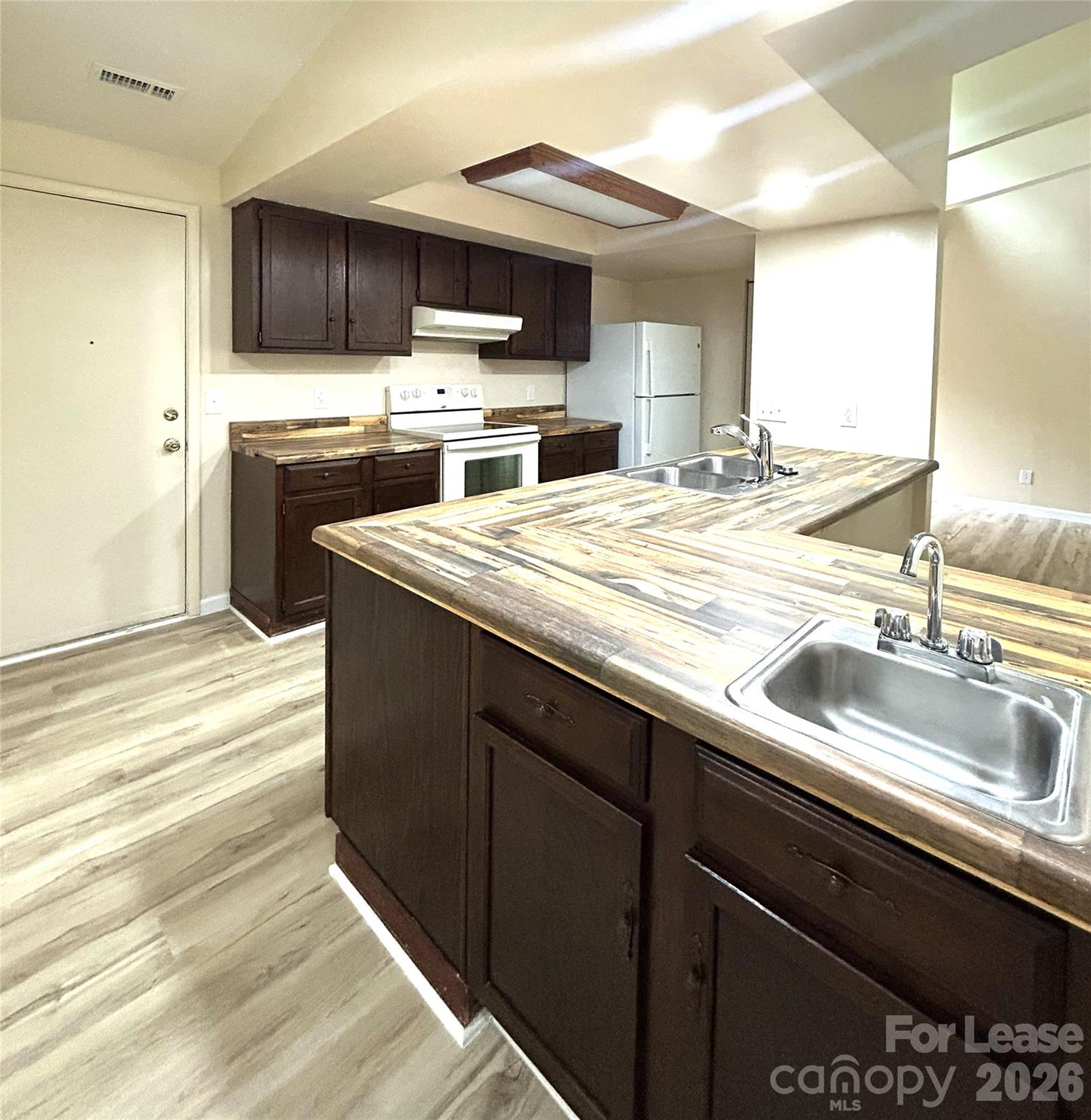 1725 Van Dyke Drive Property Photo 9
