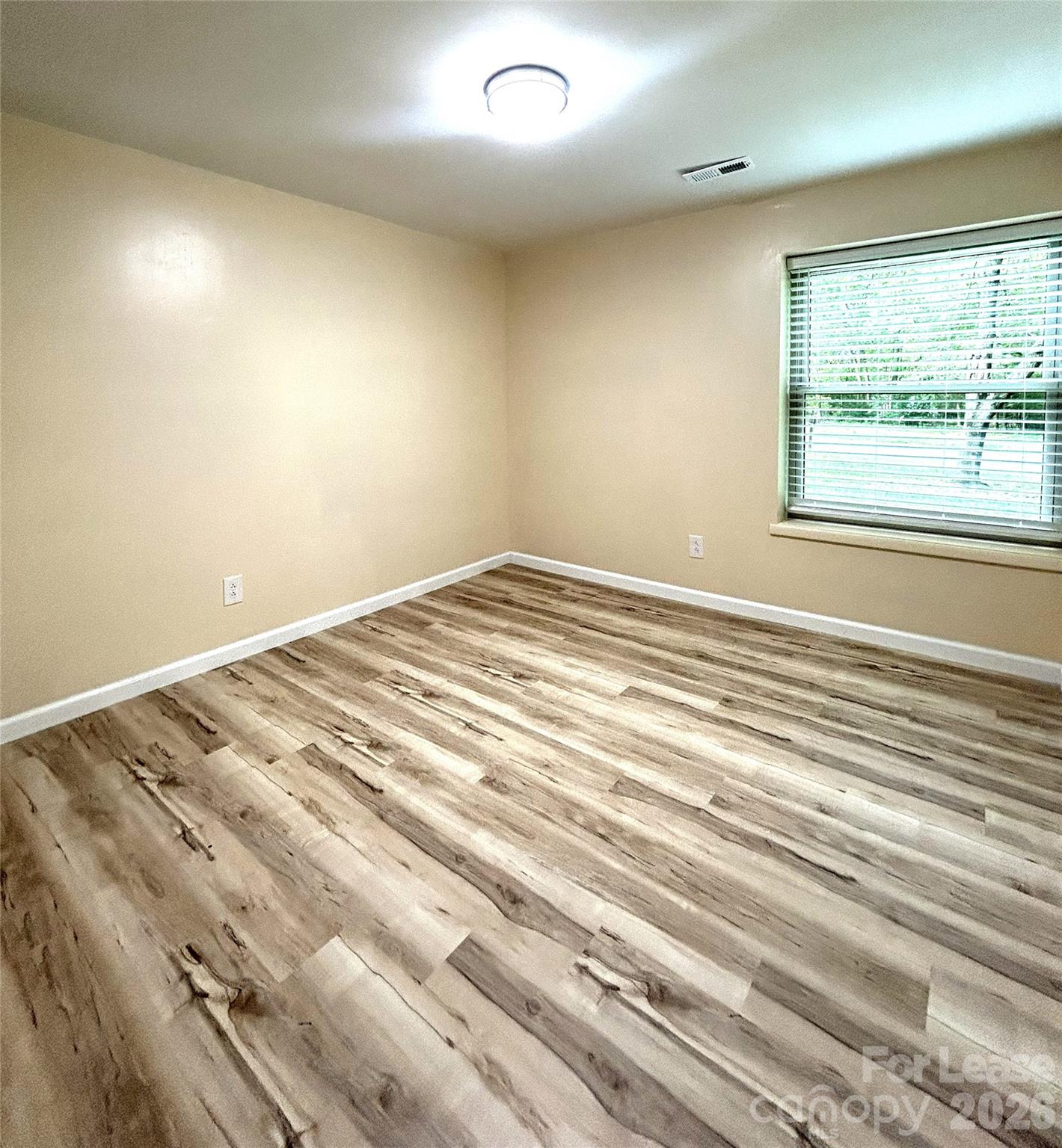 1725 Van Dyke Drive Property Photo 19