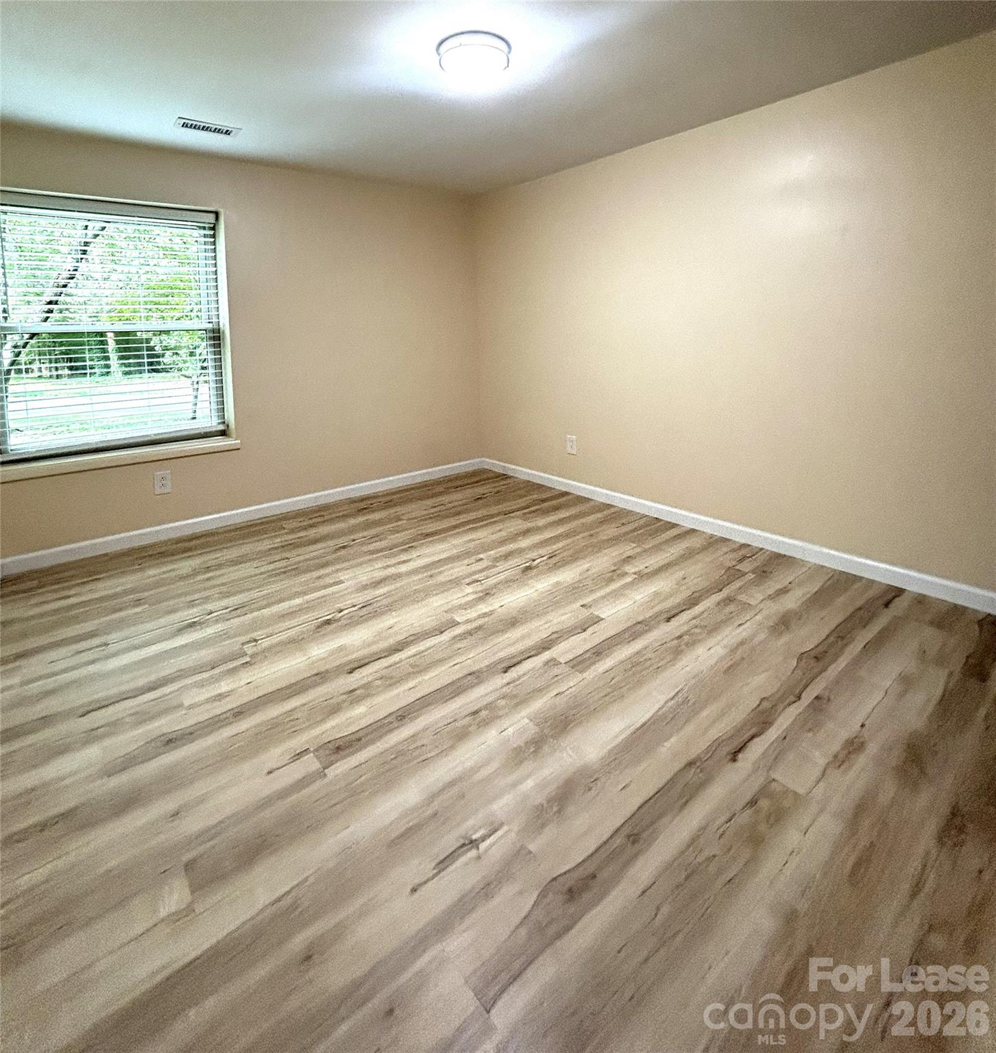 1725 Van Dyke Drive Property Photo 21