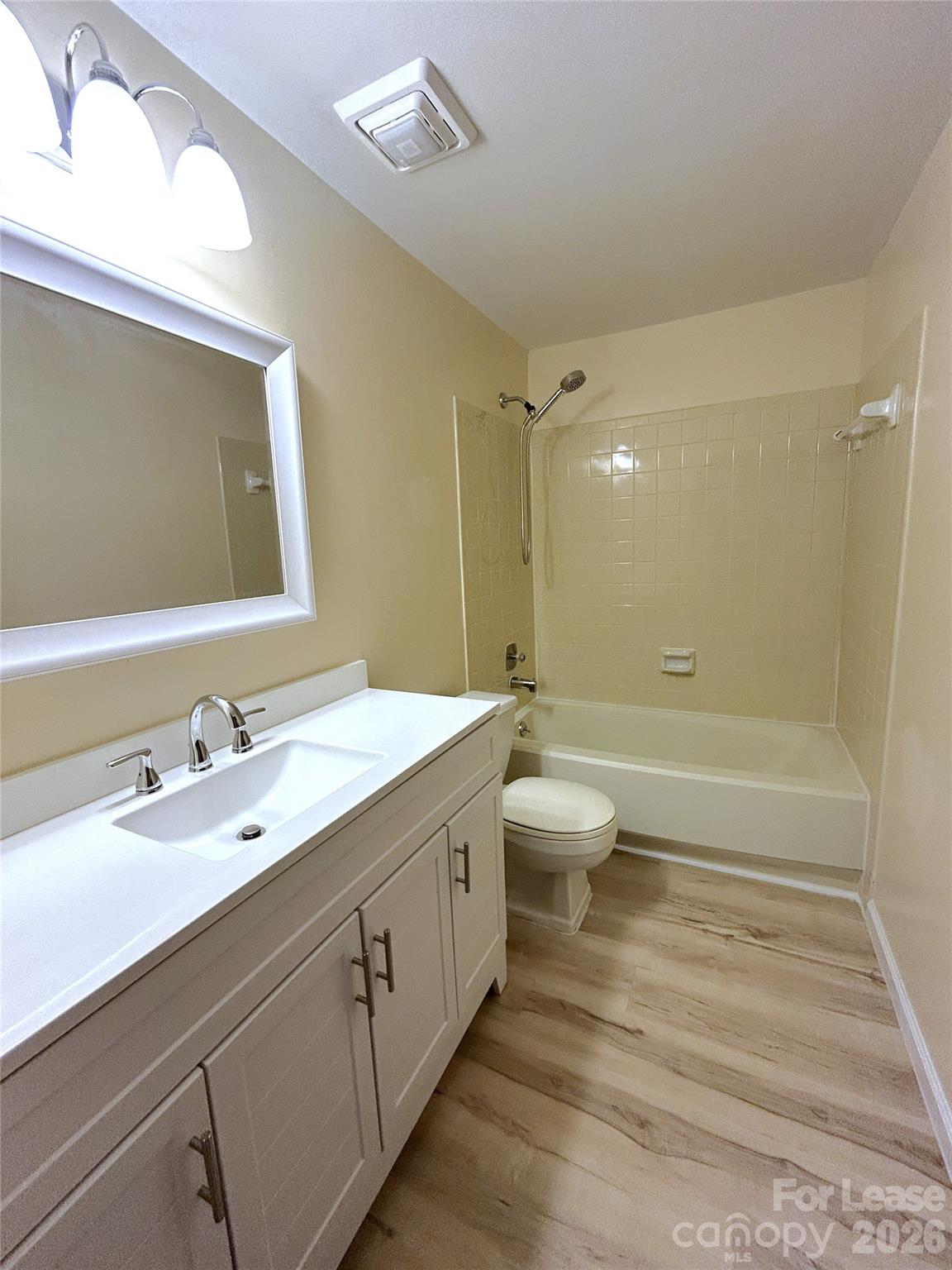 1725 Van Dyke Drive Property Photo 24