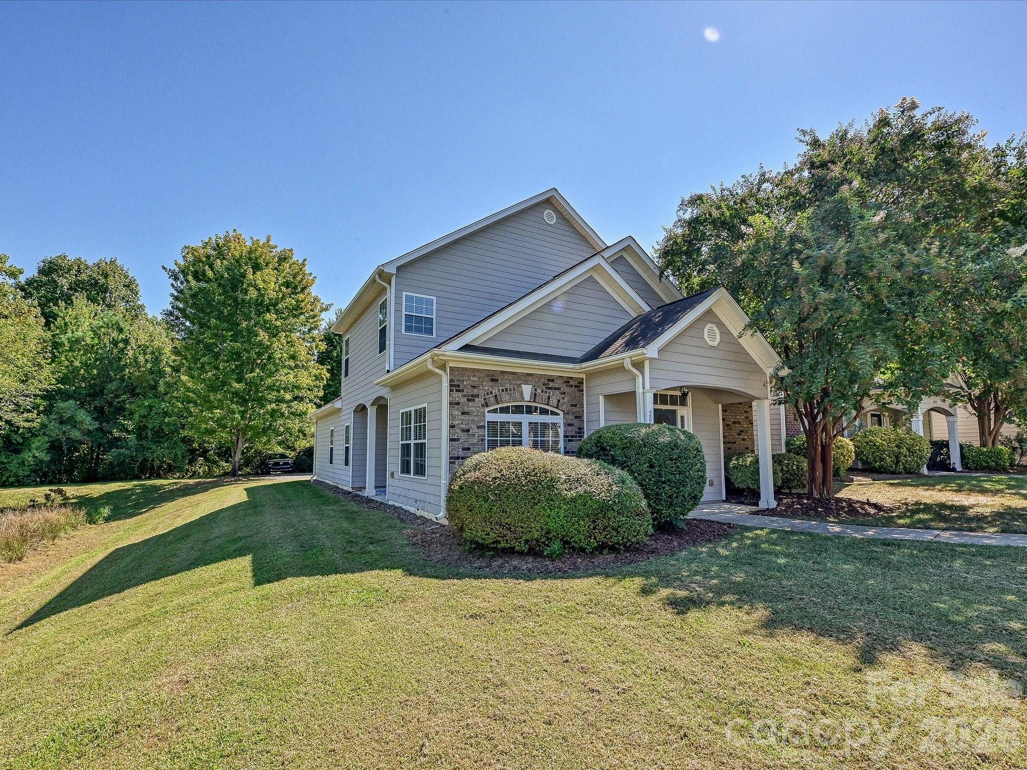 20345 Harroway Drive Property Photo 3