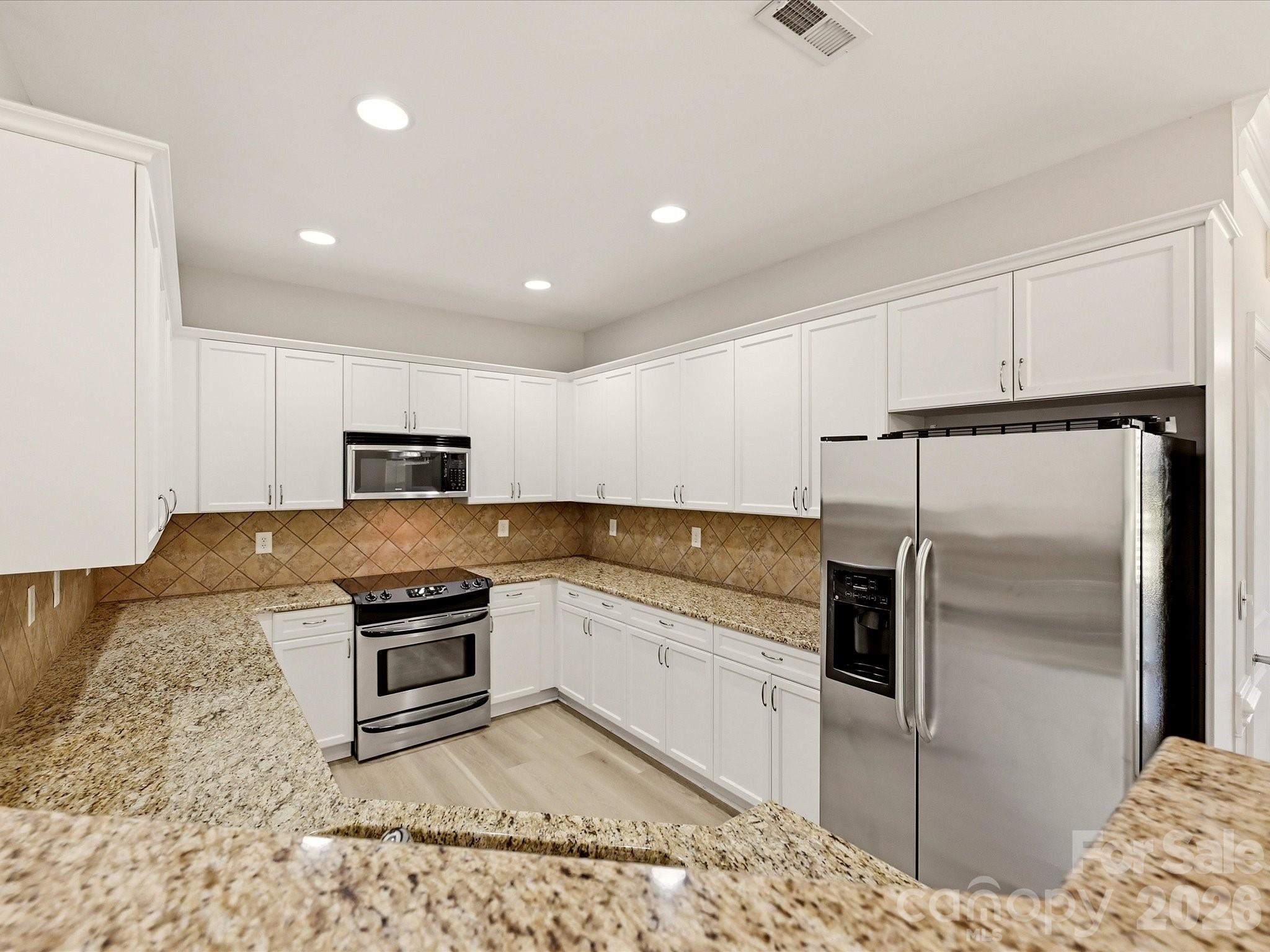 20345 Harroway Drive Property Photo 13
