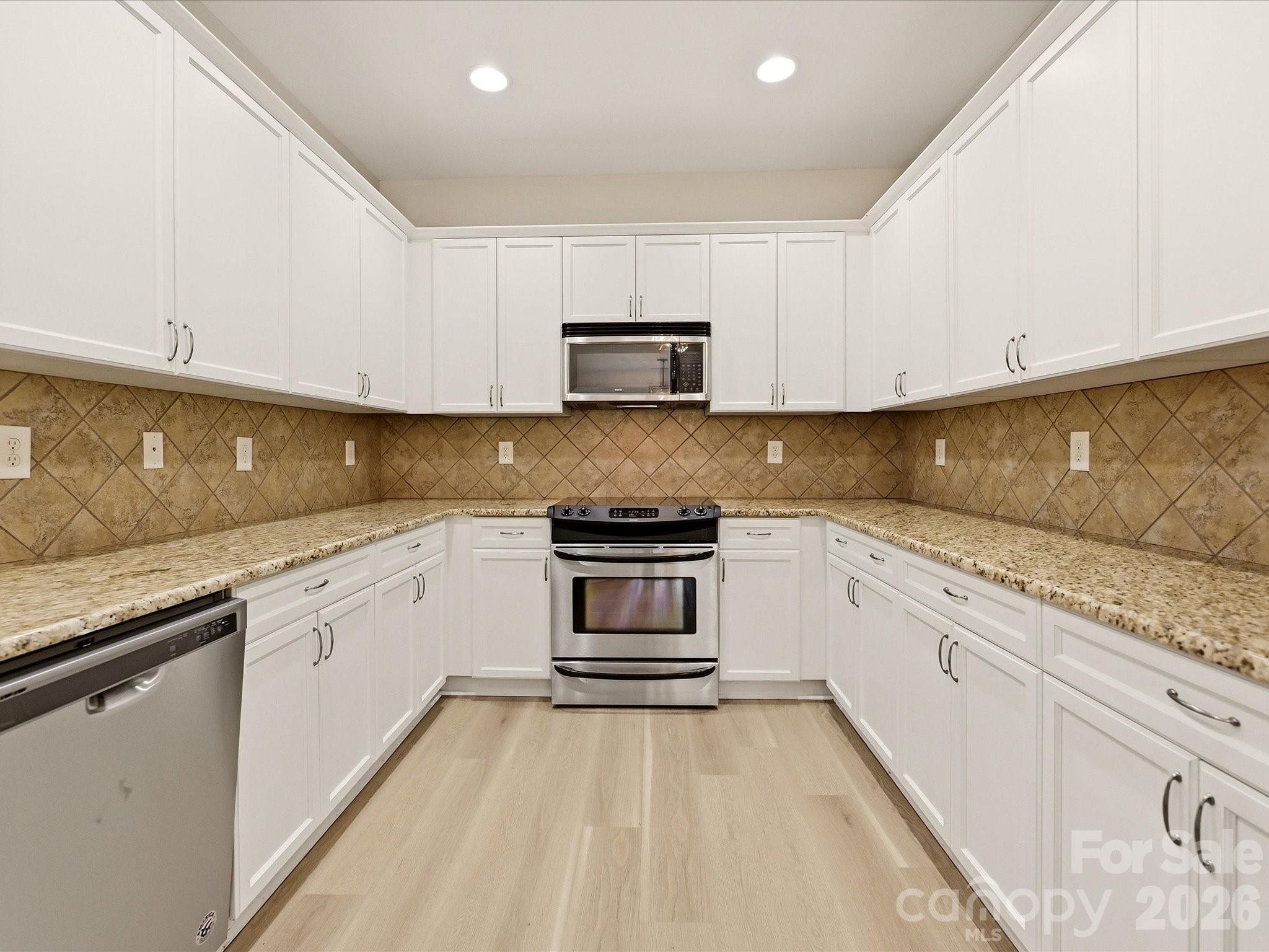 20345 Harroway Drive Property Photo 14