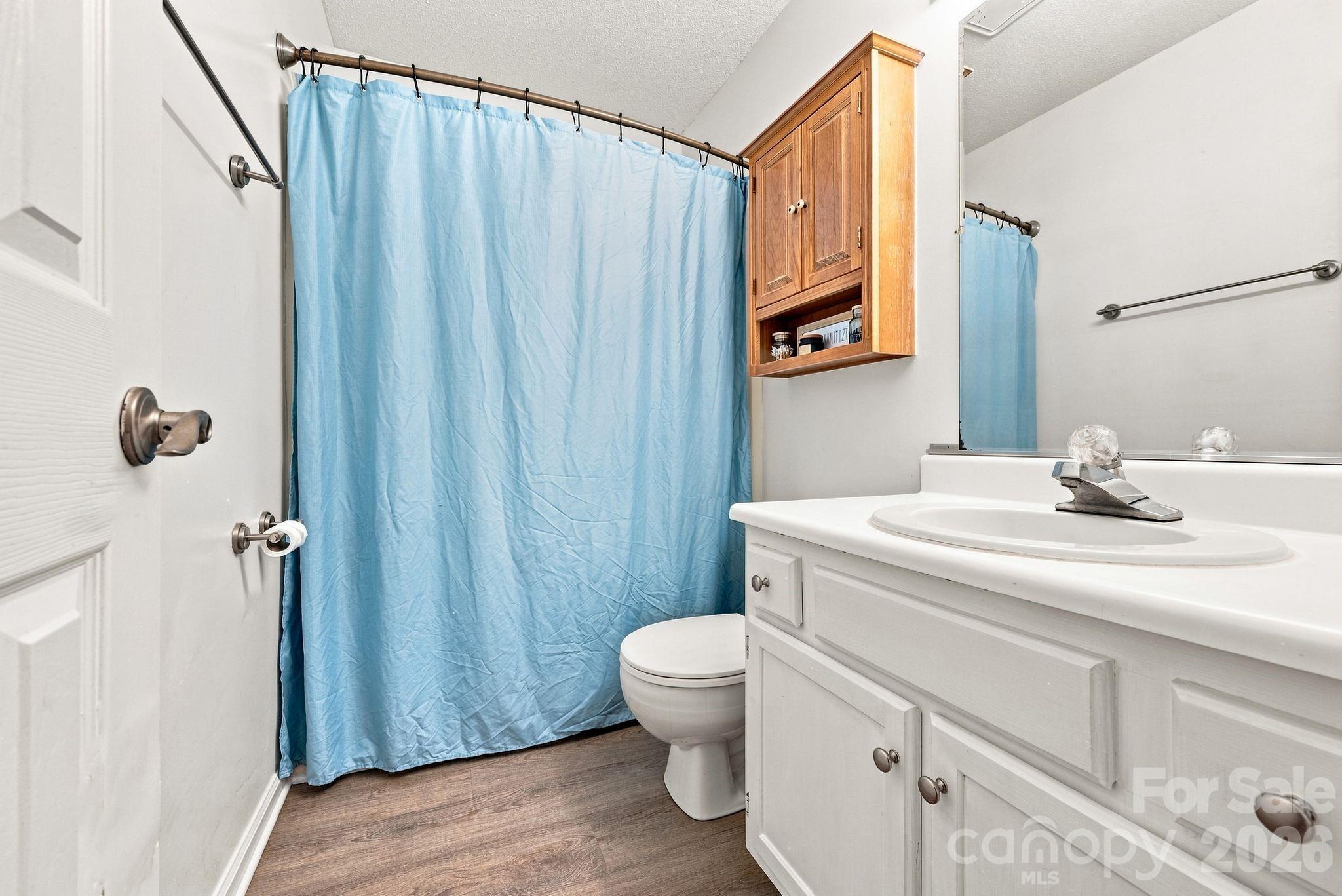 323 Avery Avenue Property Photo 3