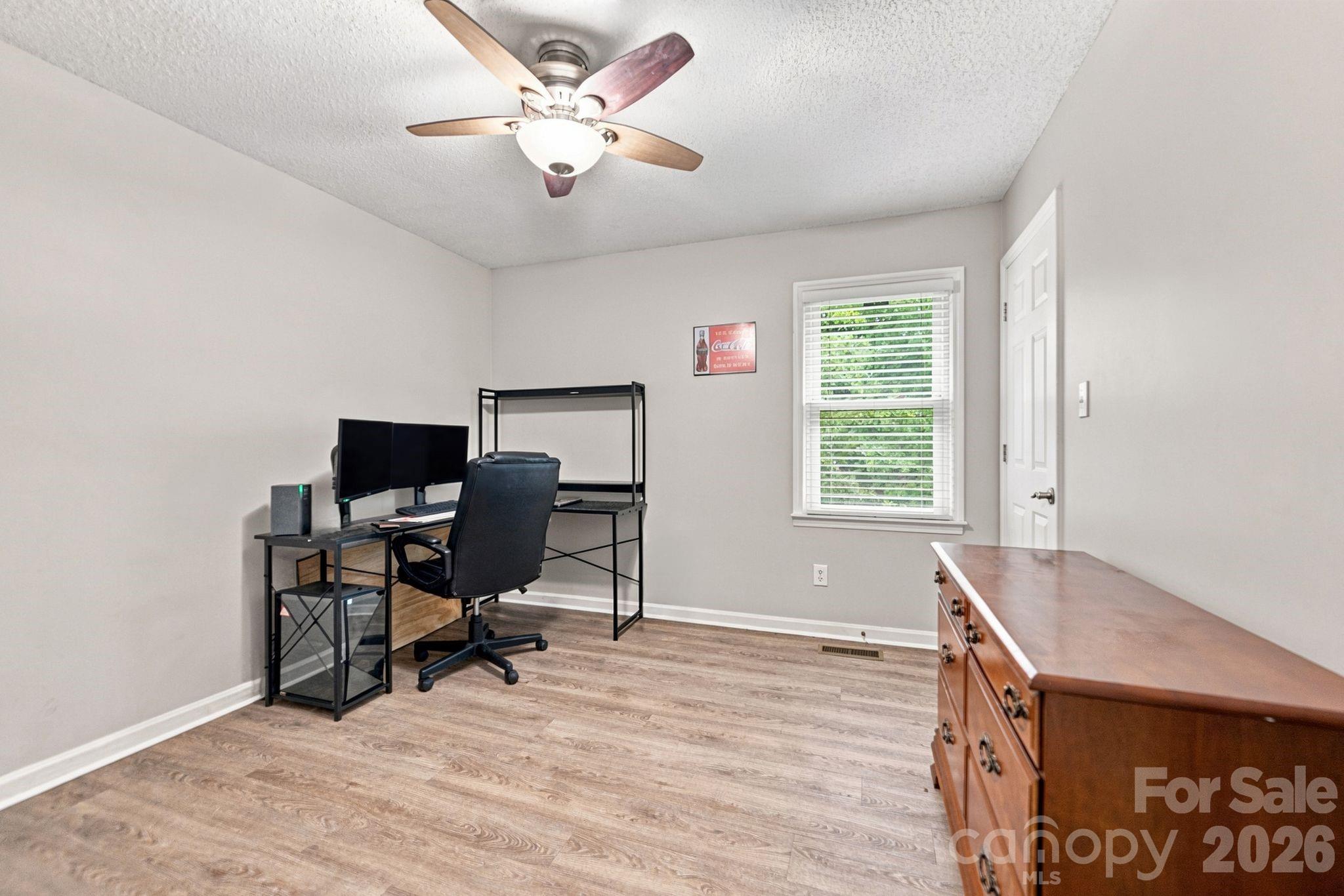 323 Avery Avenue Property Photo 5