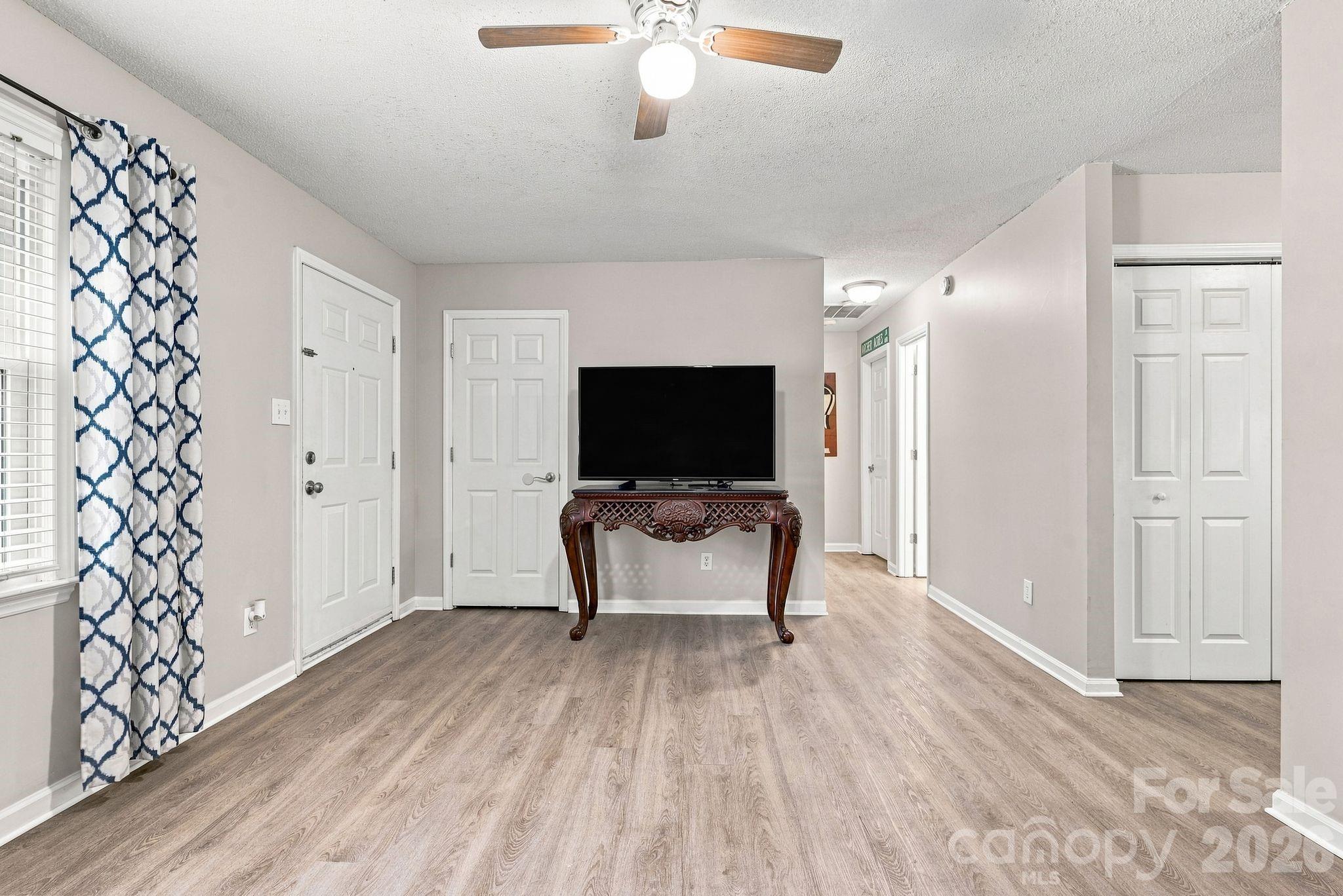 323 Avery Avenue Property Photo 11