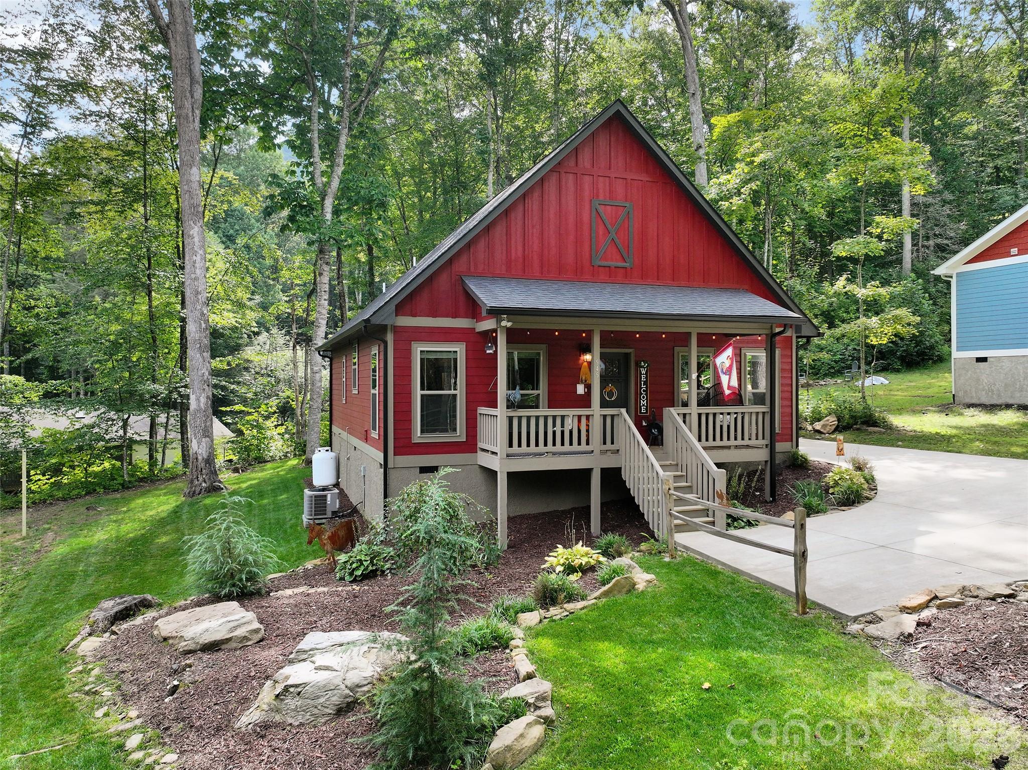 545 Twinbrook Lane Property Photo 2