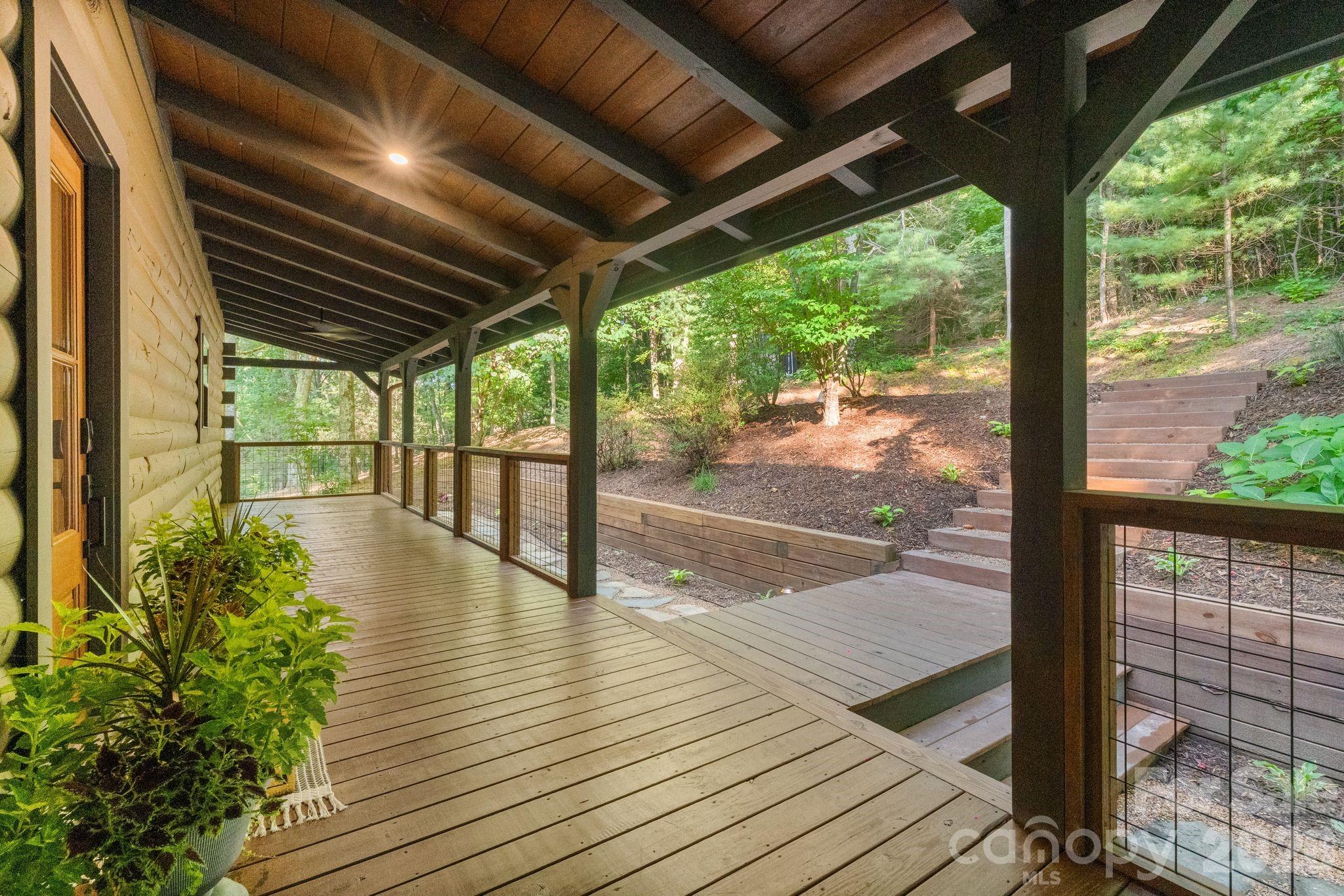 40 Boulder Lane Property Photo 5