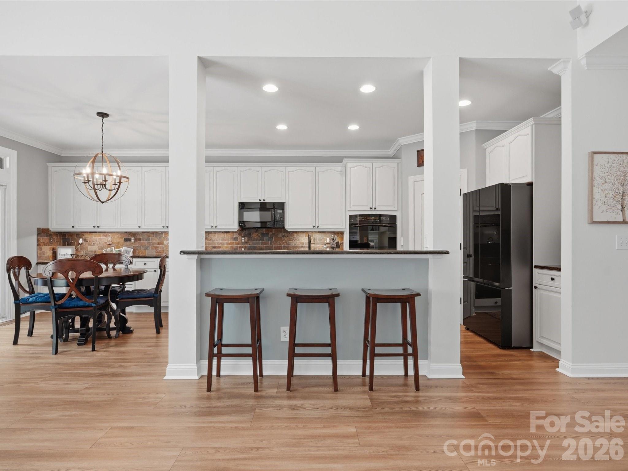 3427 Twelve Oaks Place Property Photo 16