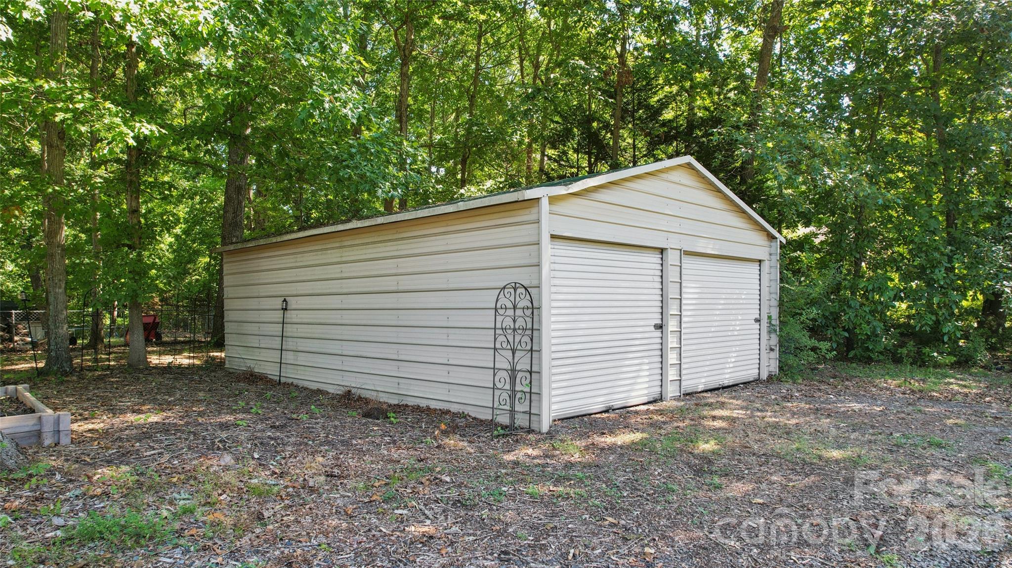 611 Woodland Drive Property Photo 43