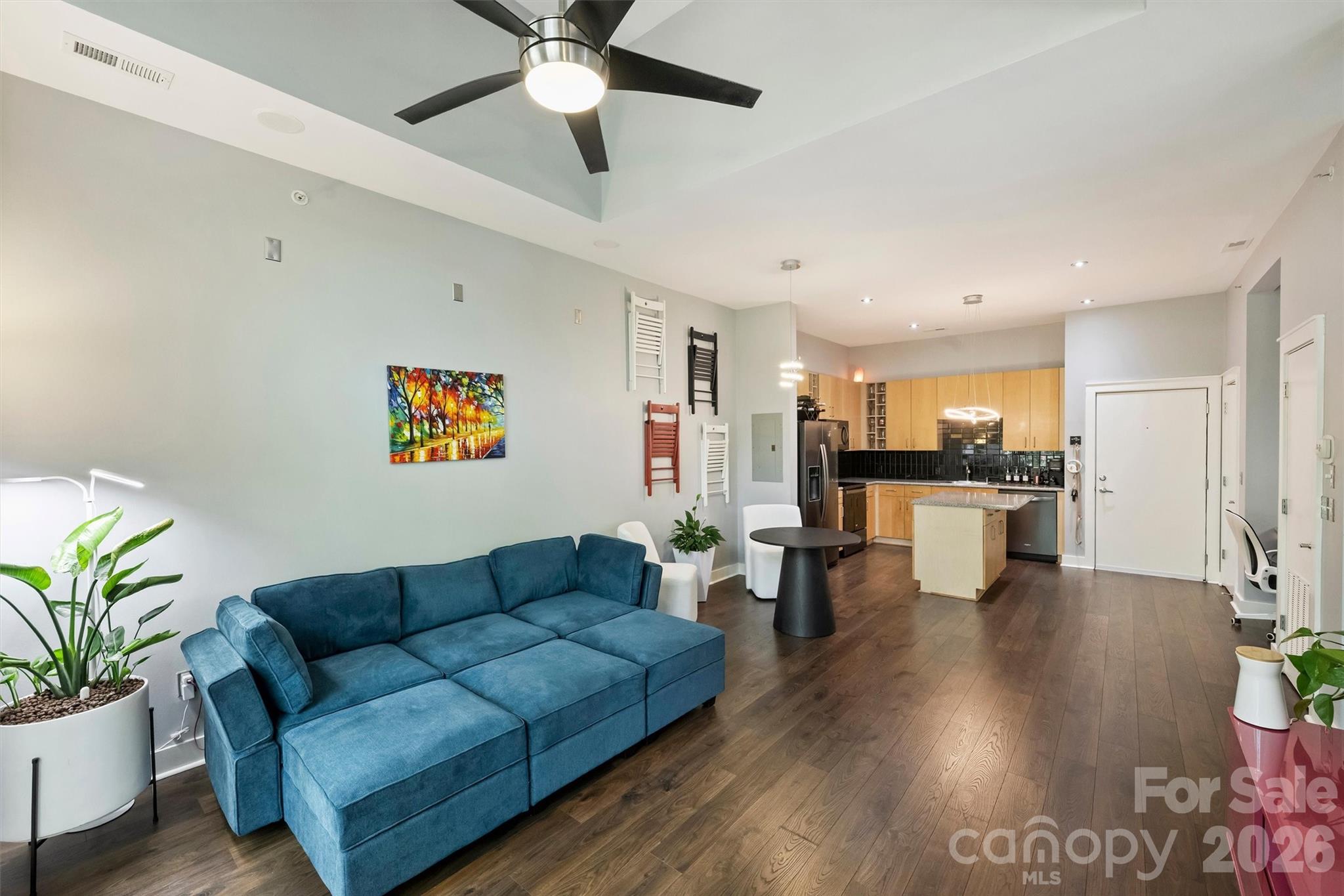 694 N Davidson Street Property Photo 15