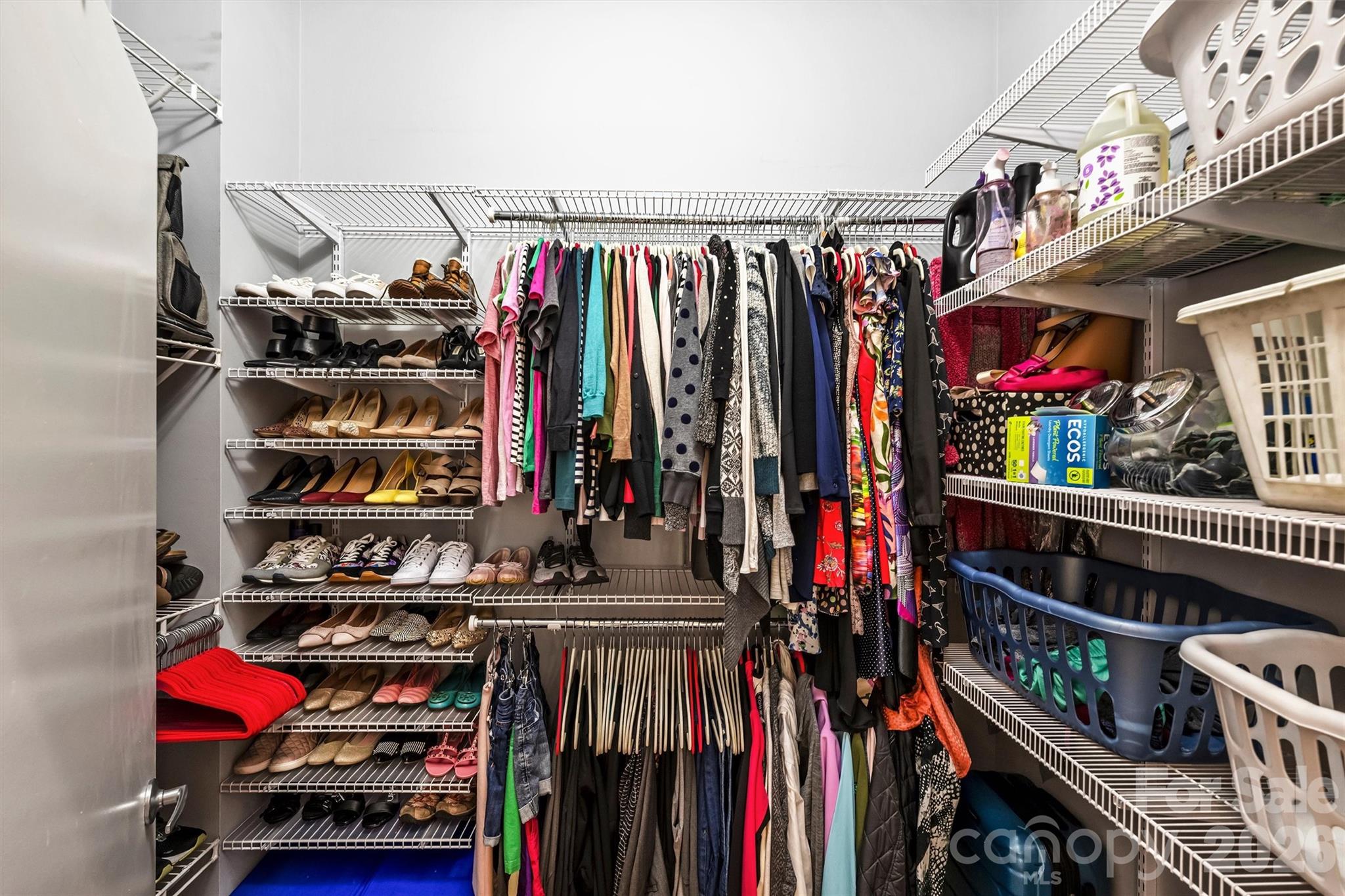 694 N Davidson Street Property Photo 25
