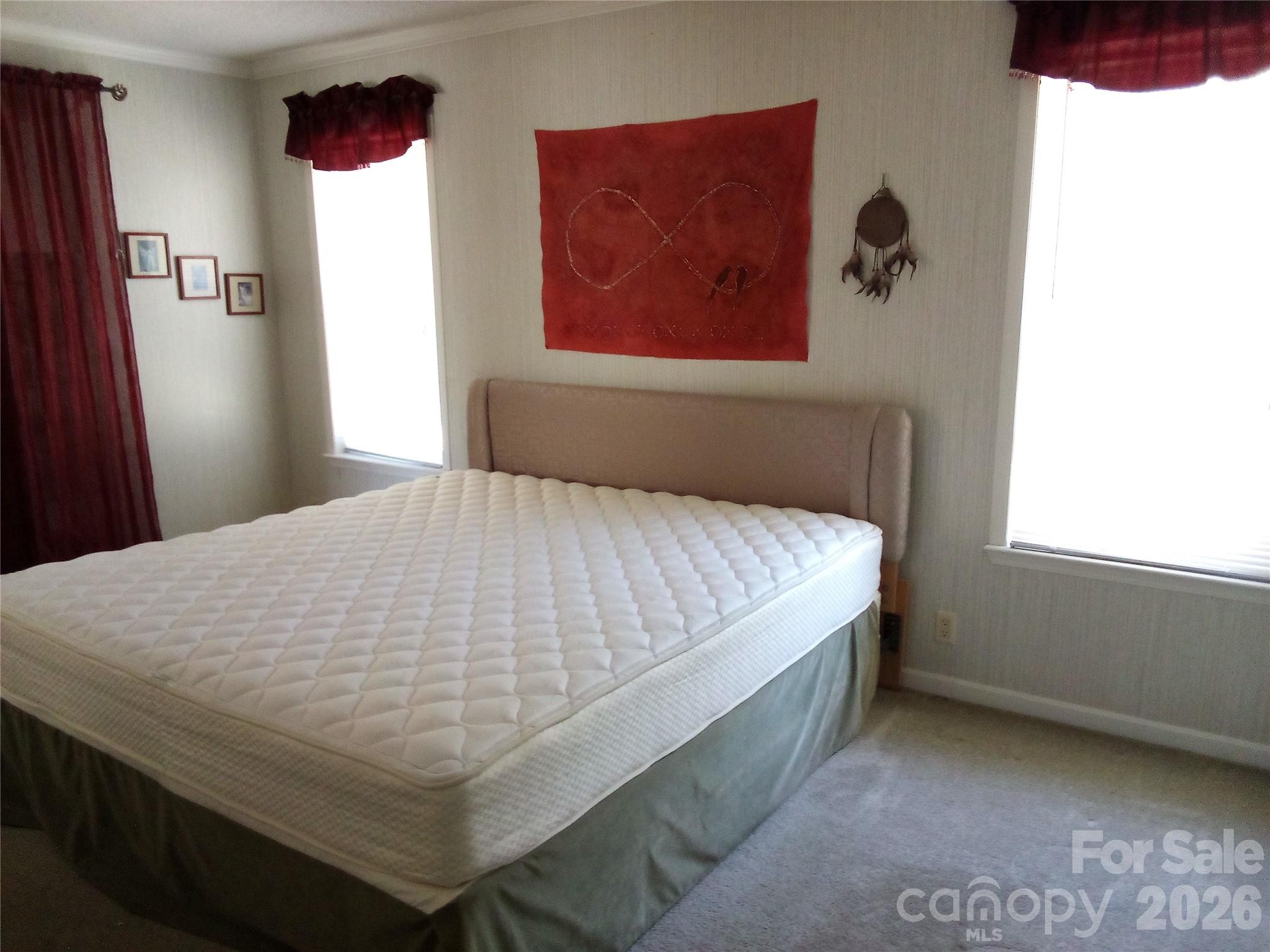 74 Noble Circle Property Photo 3