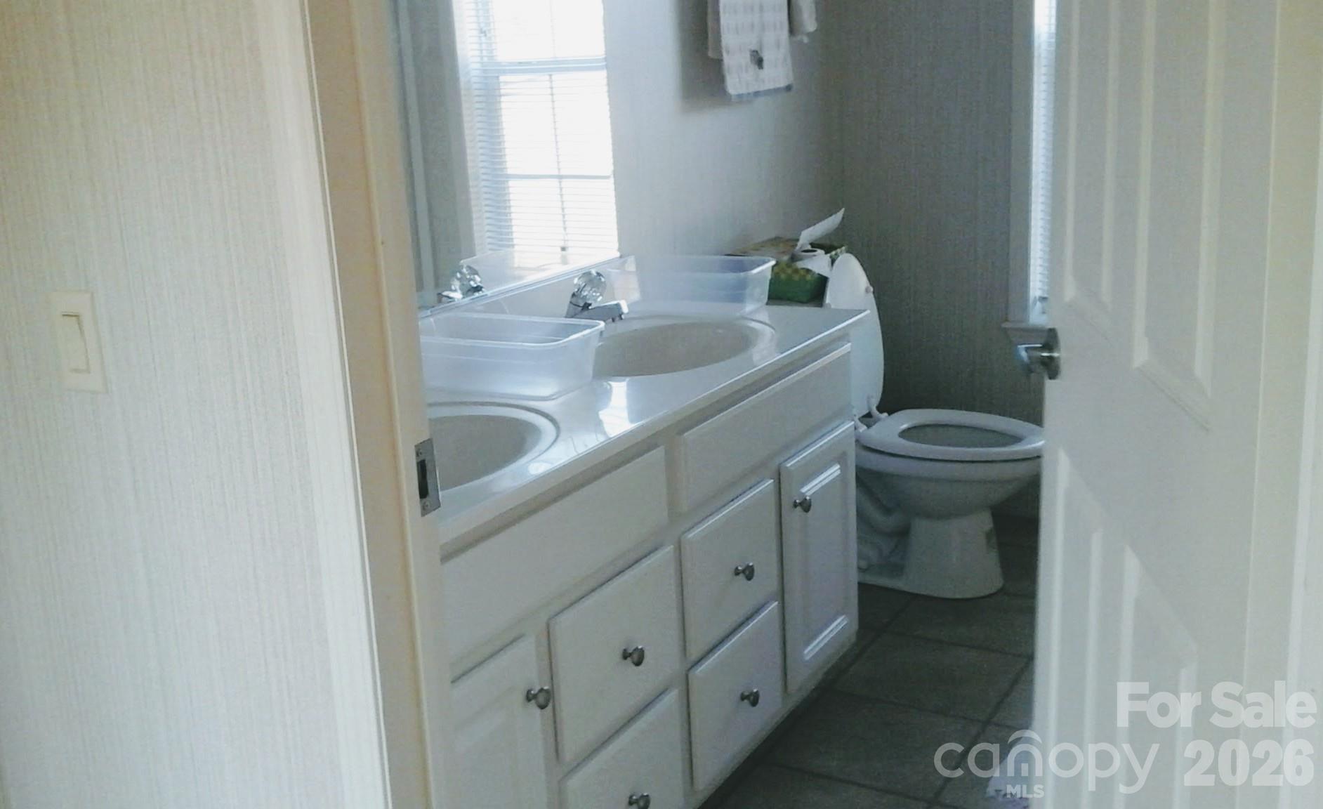74 Noble Circle Property Photo 4