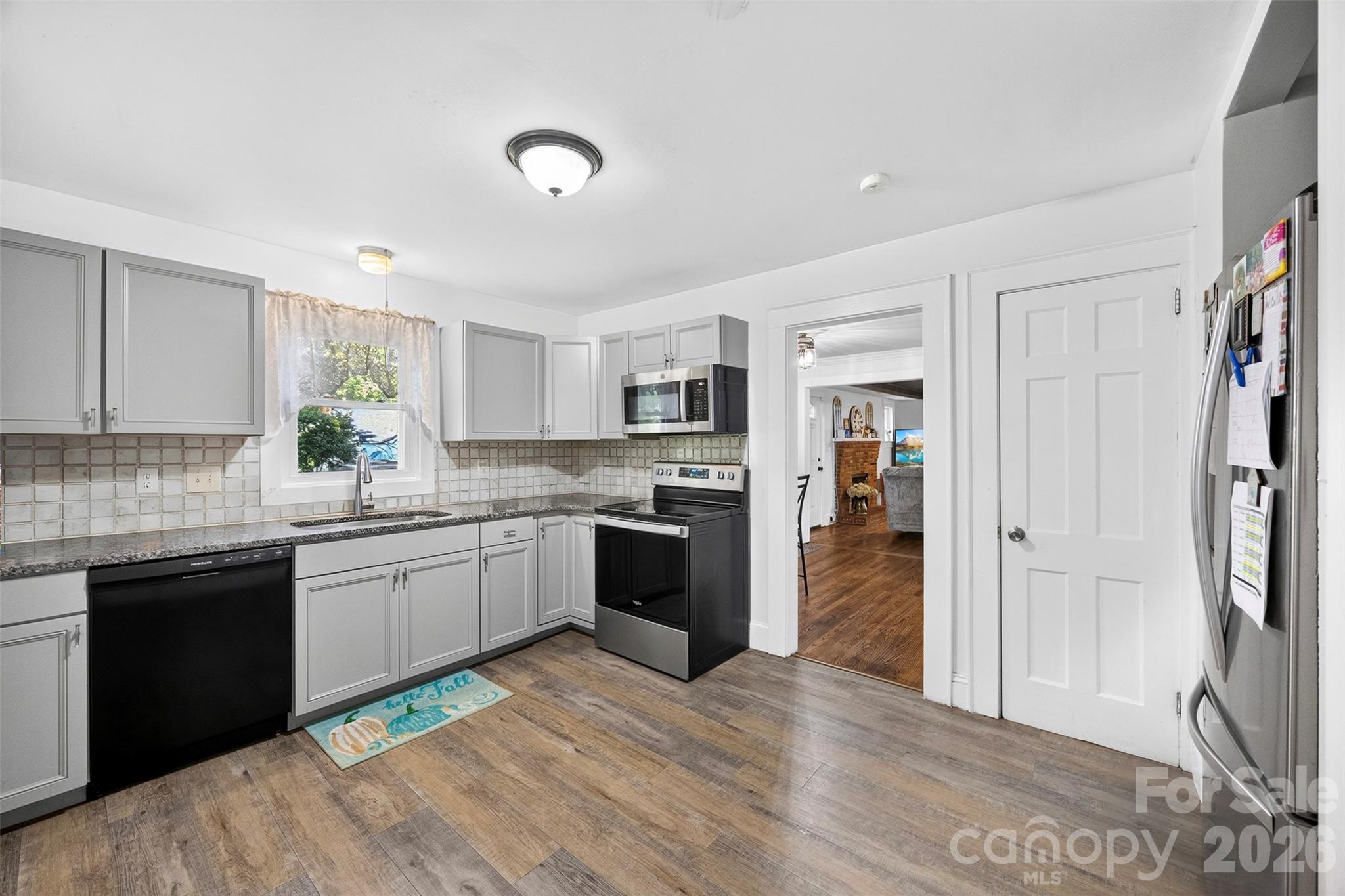 511 Woodside Drive Property Photo 12