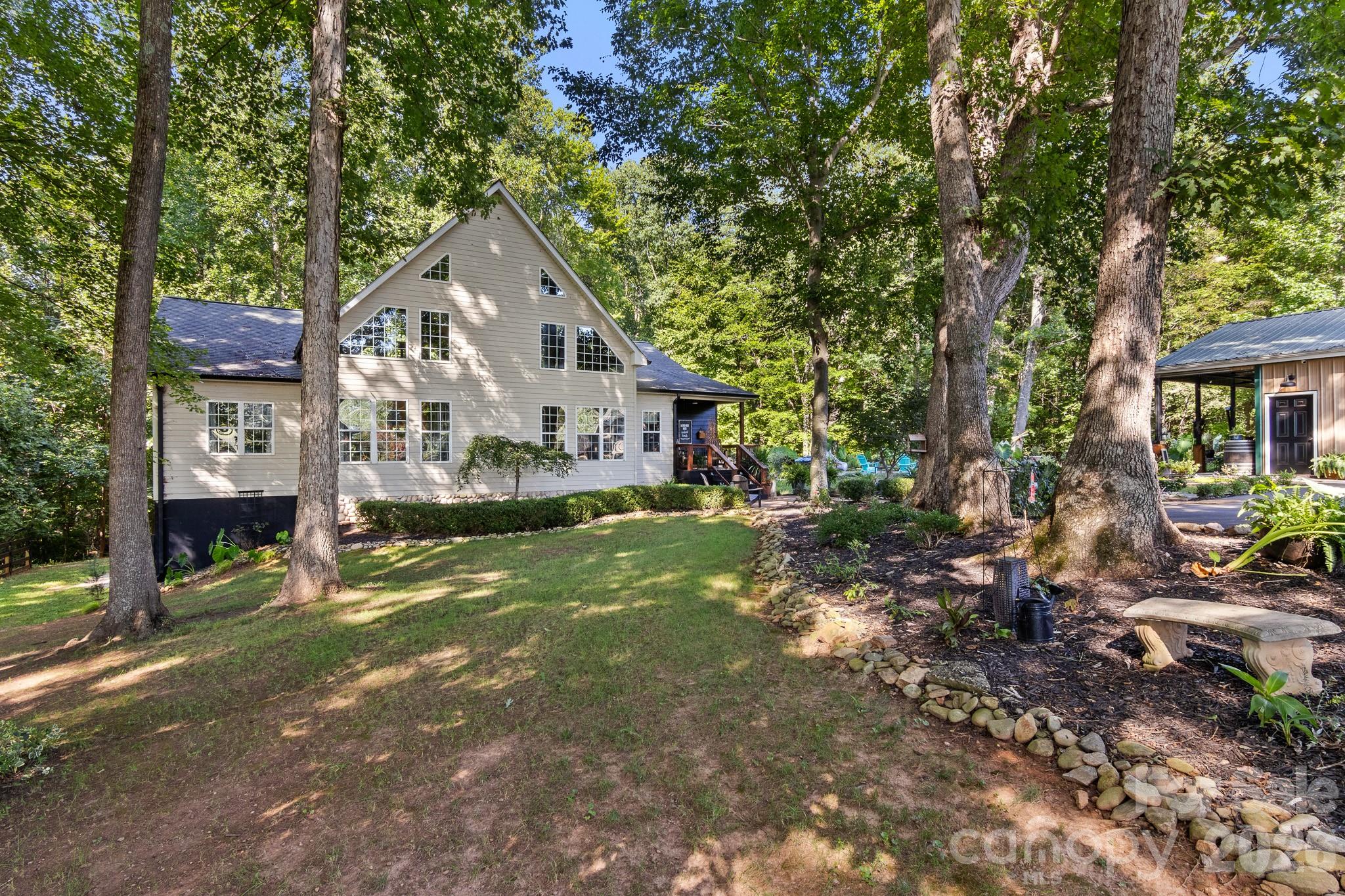 613 Perry Road Property Photo 1