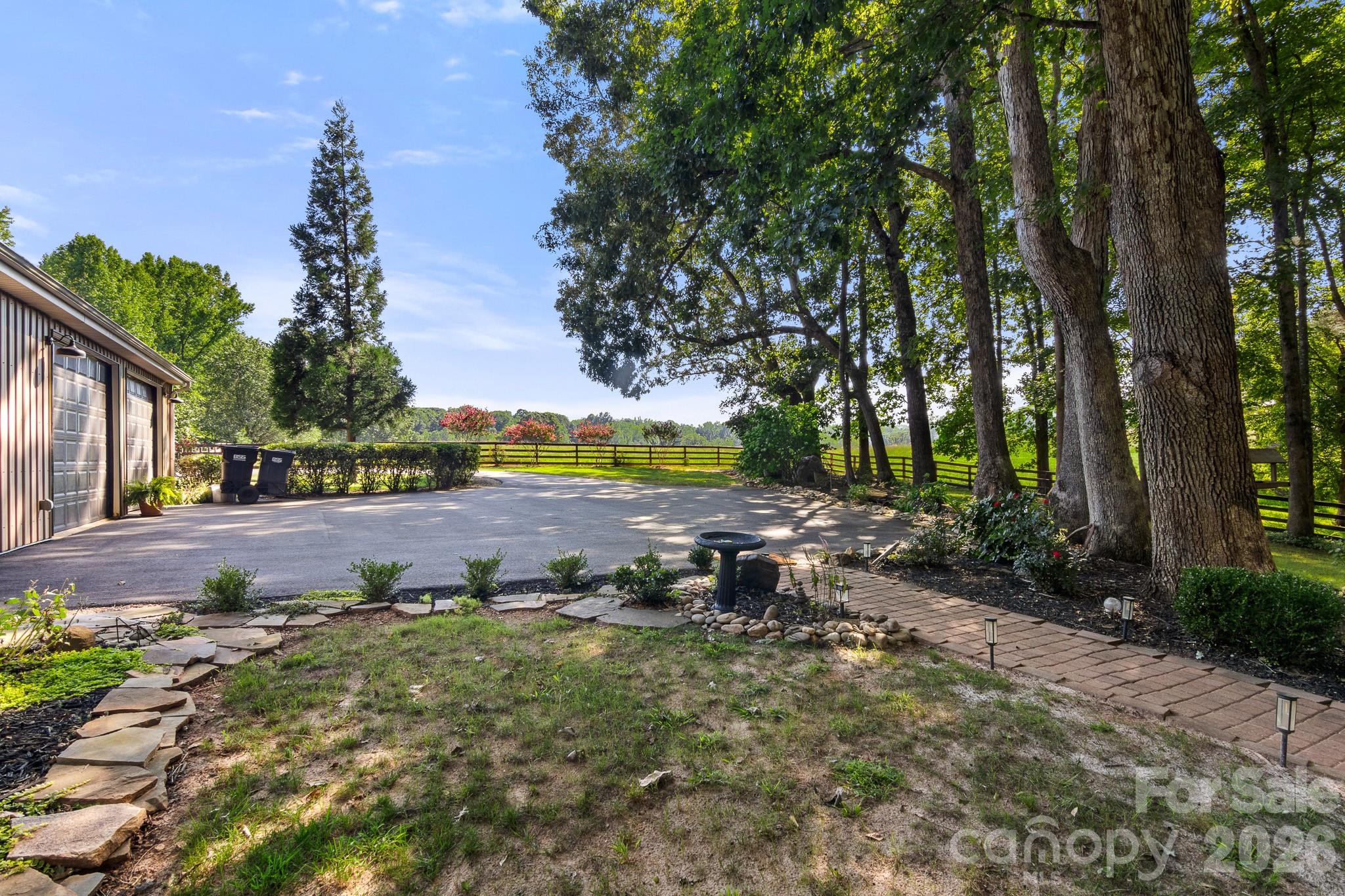 613 Perry Road Property Photo 6