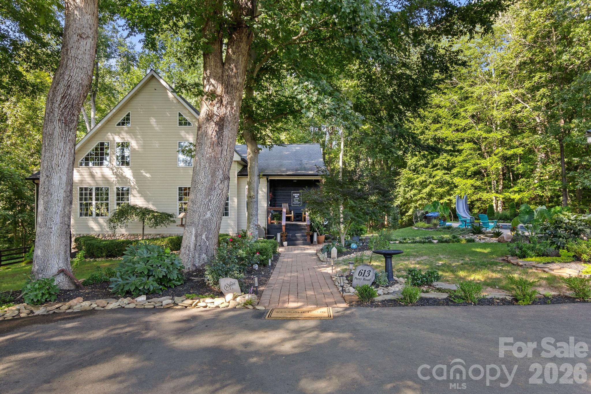 613 Perry Road Property Photo 7