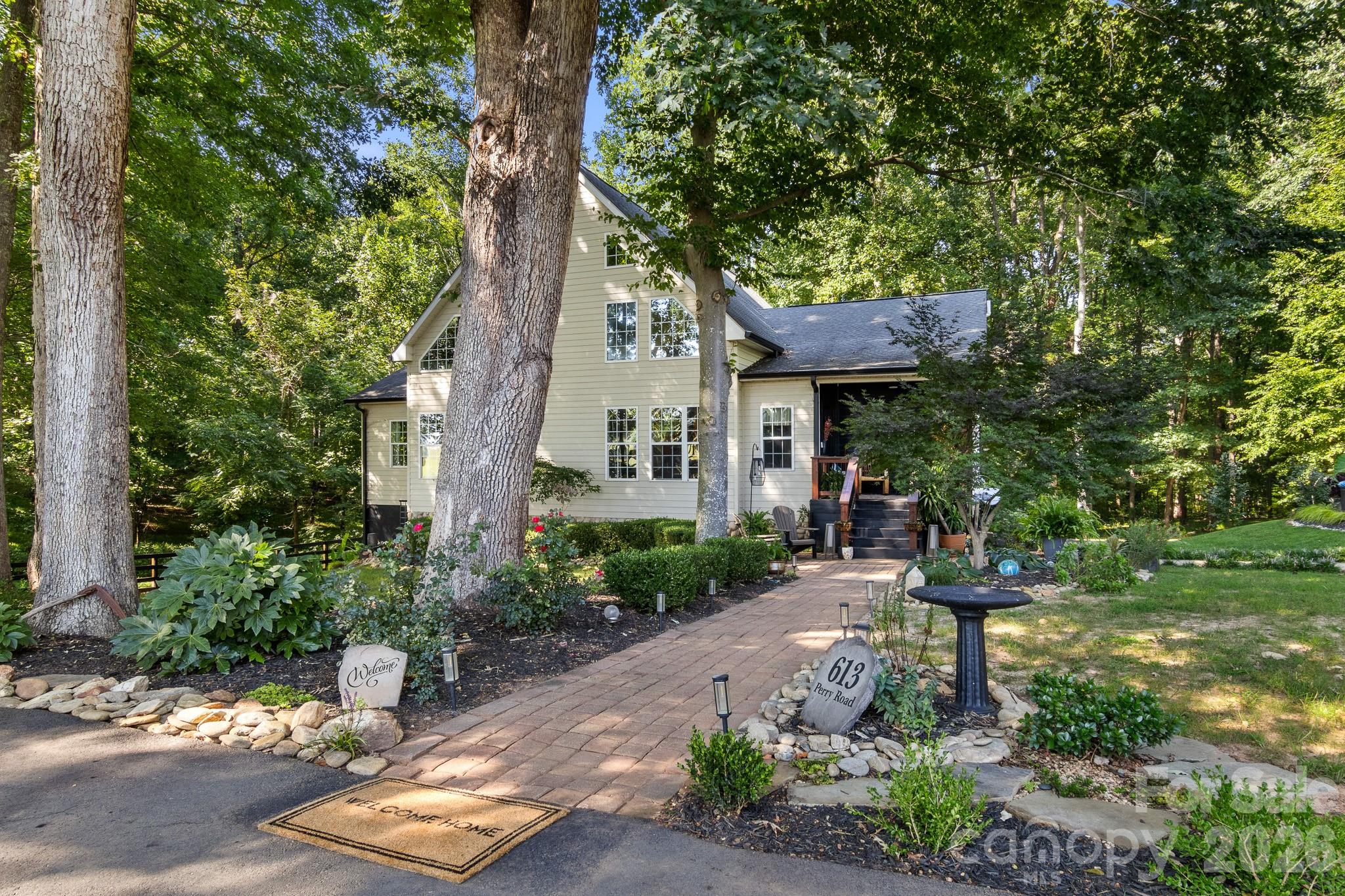 613 Perry Road Property Photo 10
