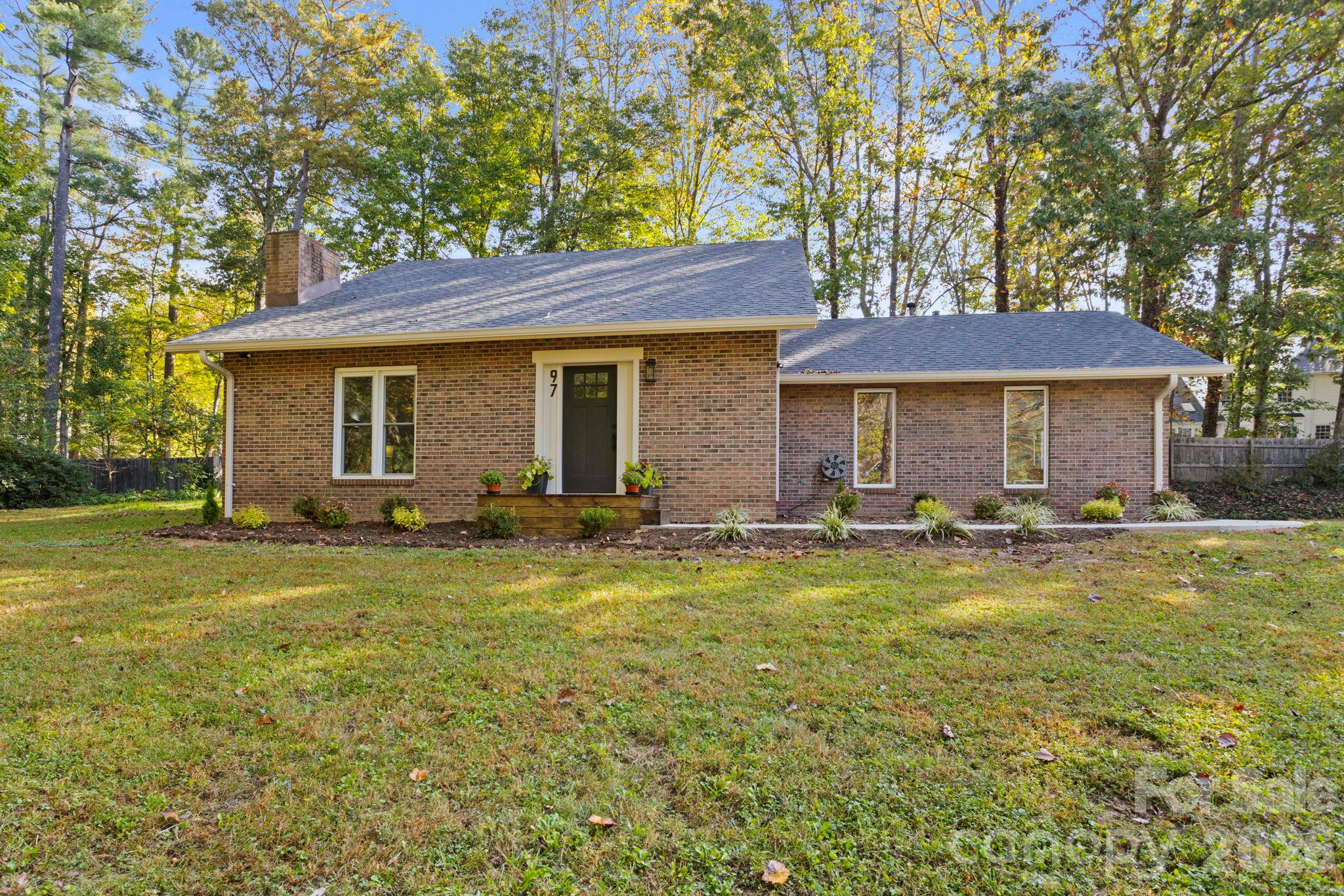 97 Wilkie Way Property Photo 2