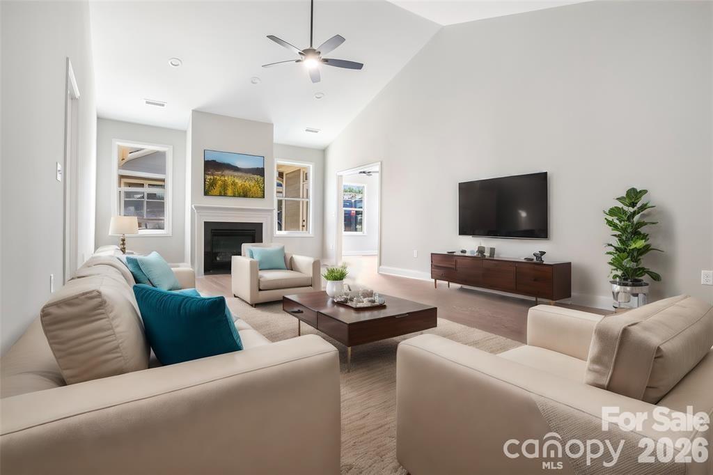 827d Wynnshire Drive 62 Property Photo 2