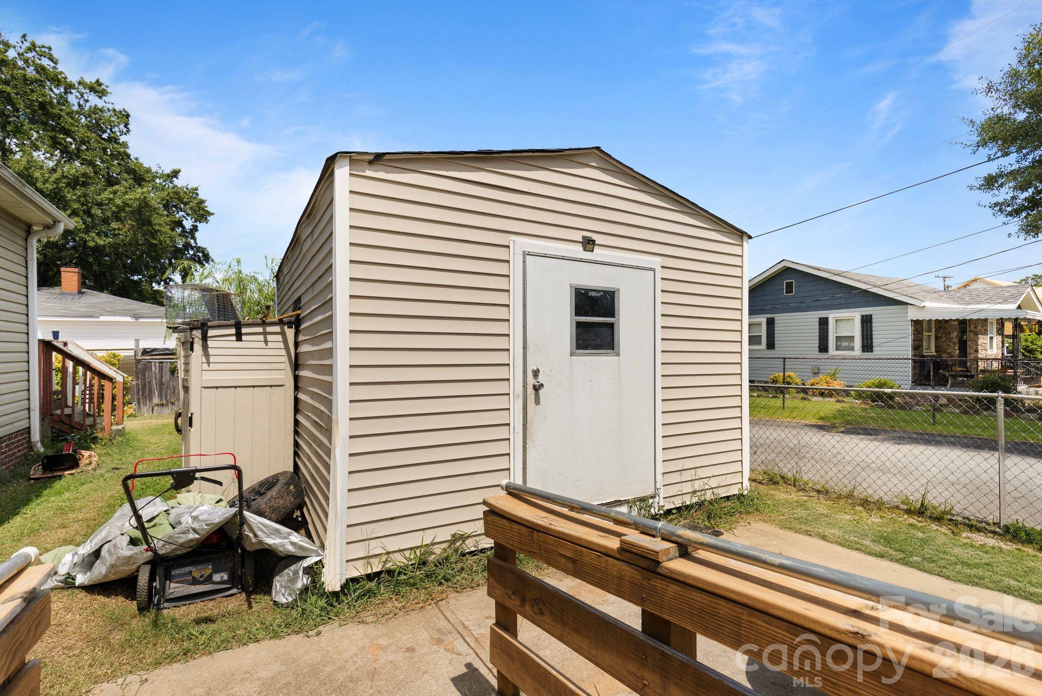 206 Oakland Avenue Property Photo 21