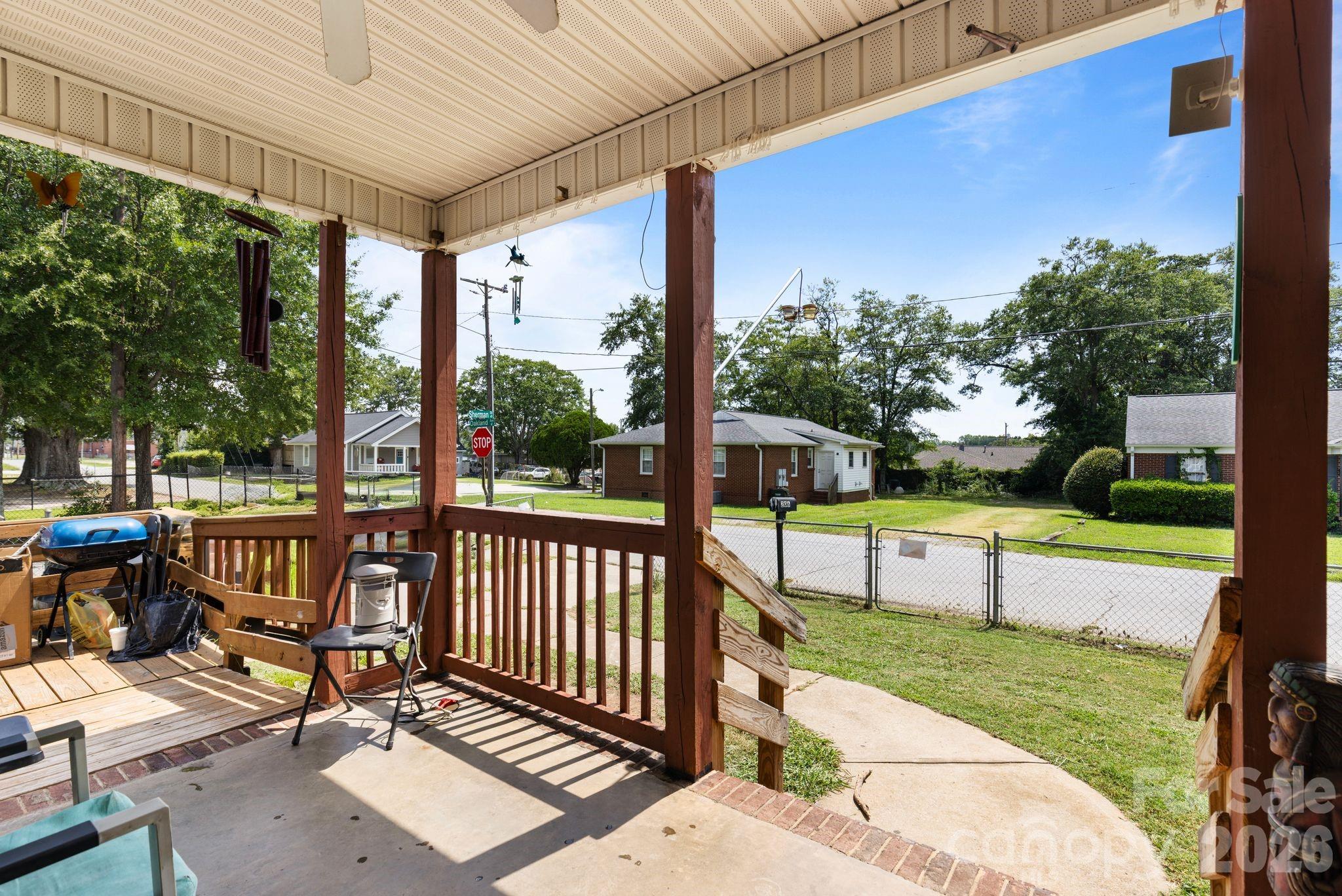 206 Oakland Avenue Property Photo 25