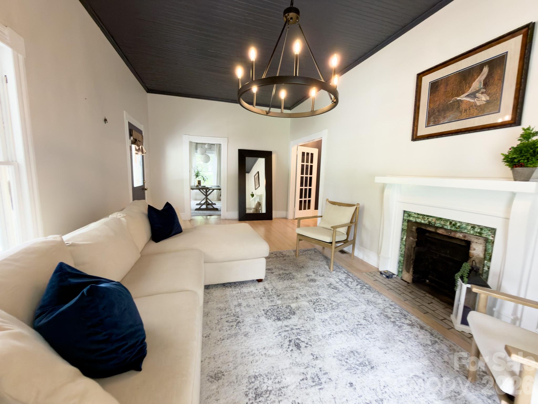 825 Montgomery Avenue Property Photo 3