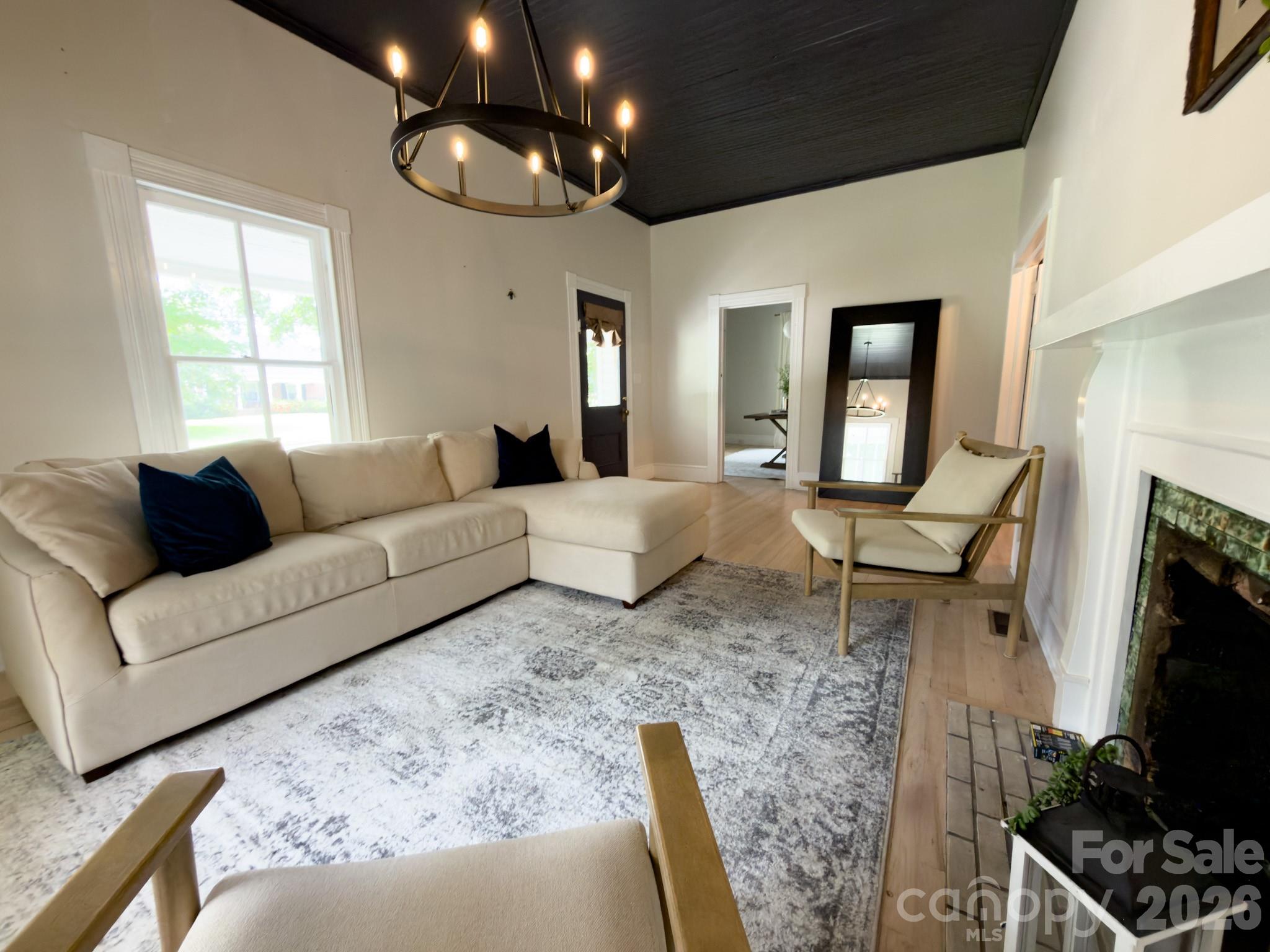 825 Montgomery Avenue Property Photo 4