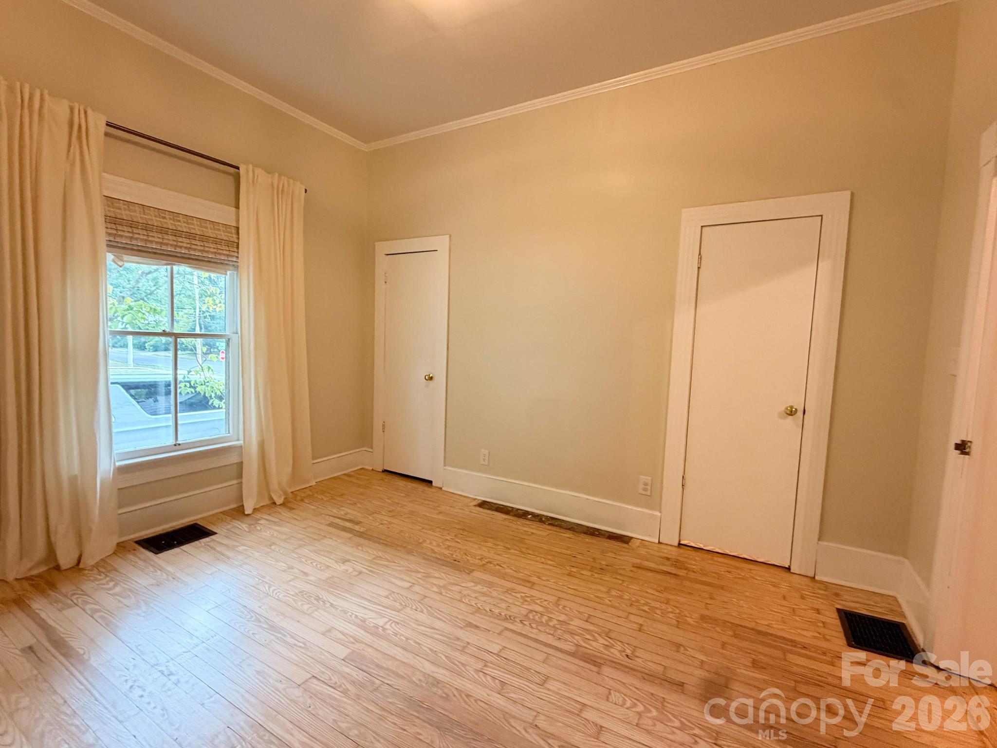 825 Montgomery Avenue Property Photo 14