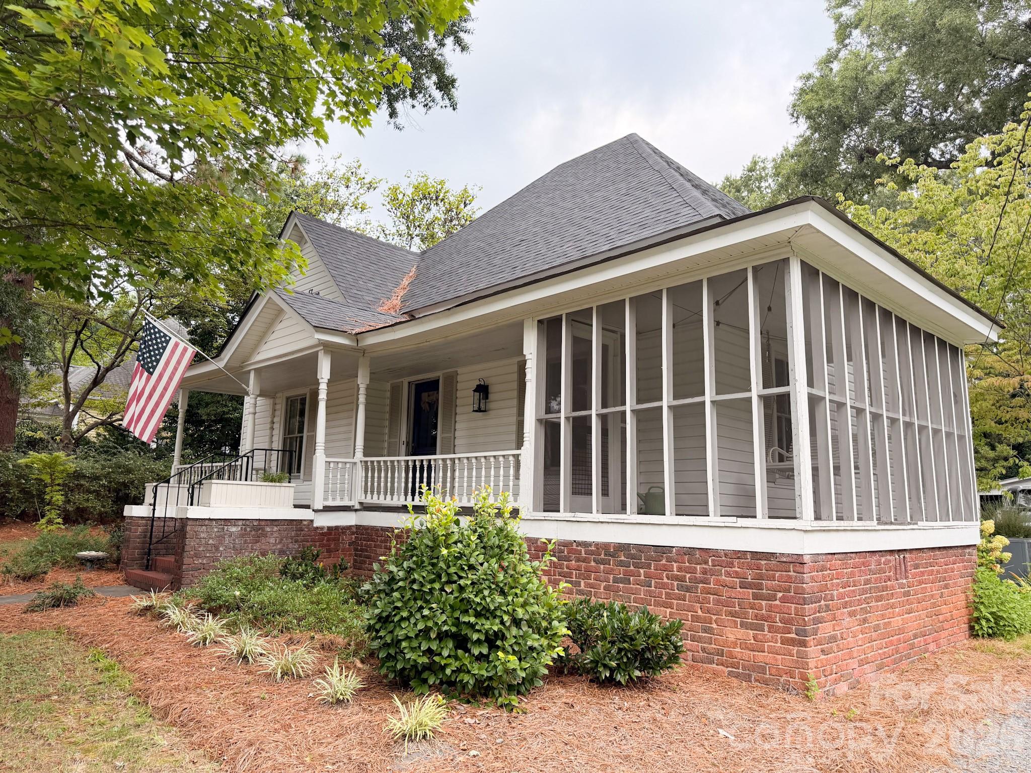 825 Montgomery Avenue Property Photo 17