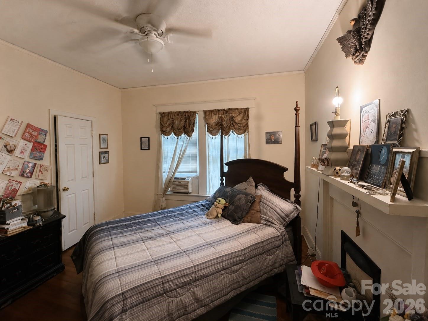 611 W Monroe Street Property Photo 6