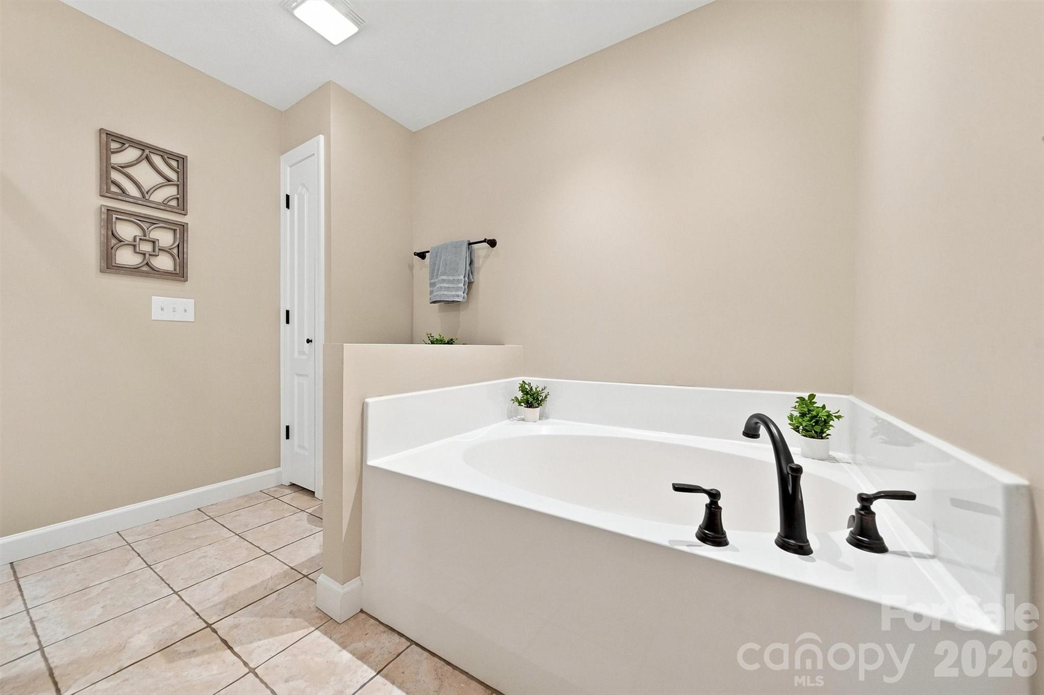 6011 Dockside Drive Property Photo 24