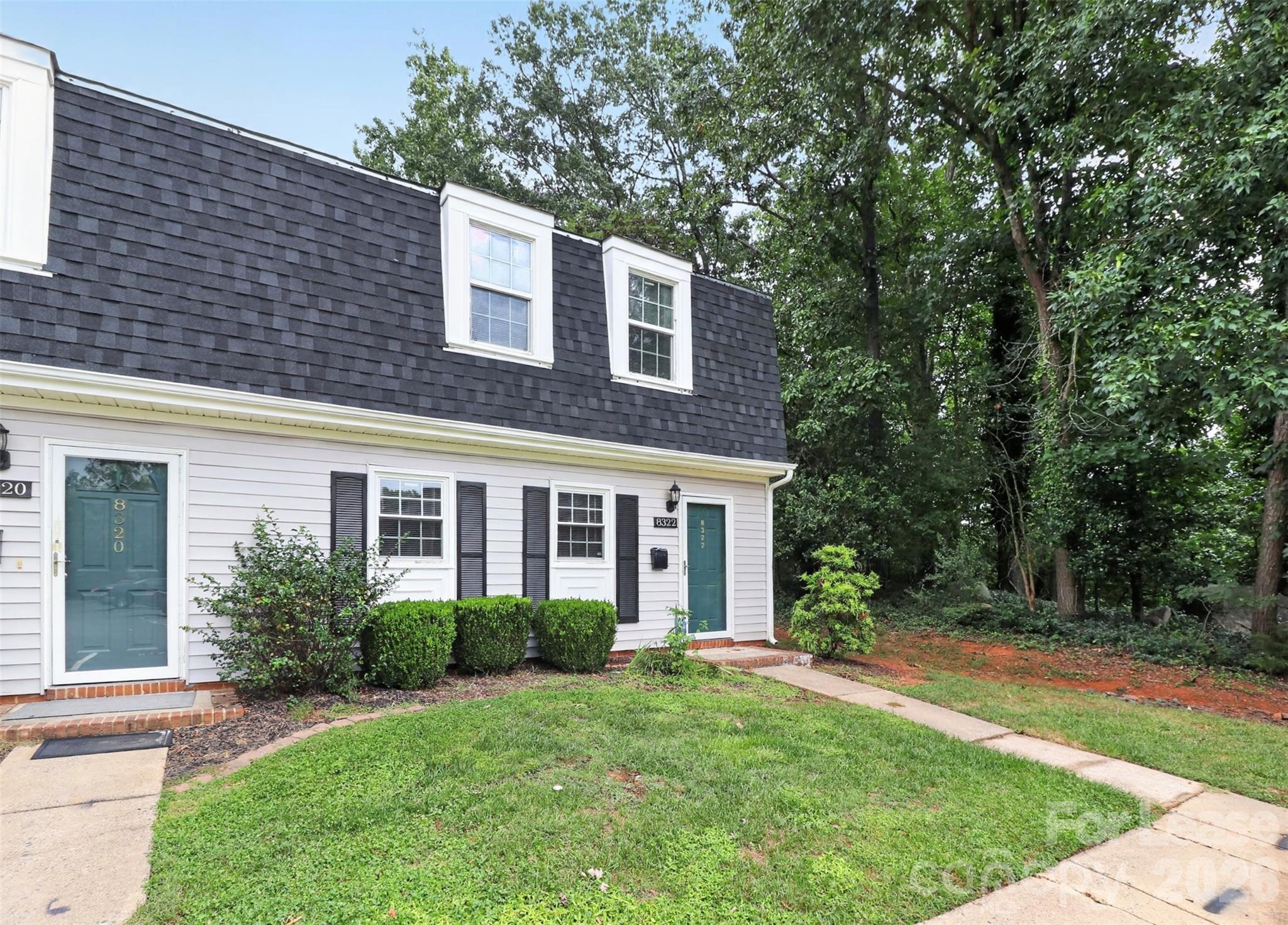 8322 Knights Bridge Road Property Photo 2