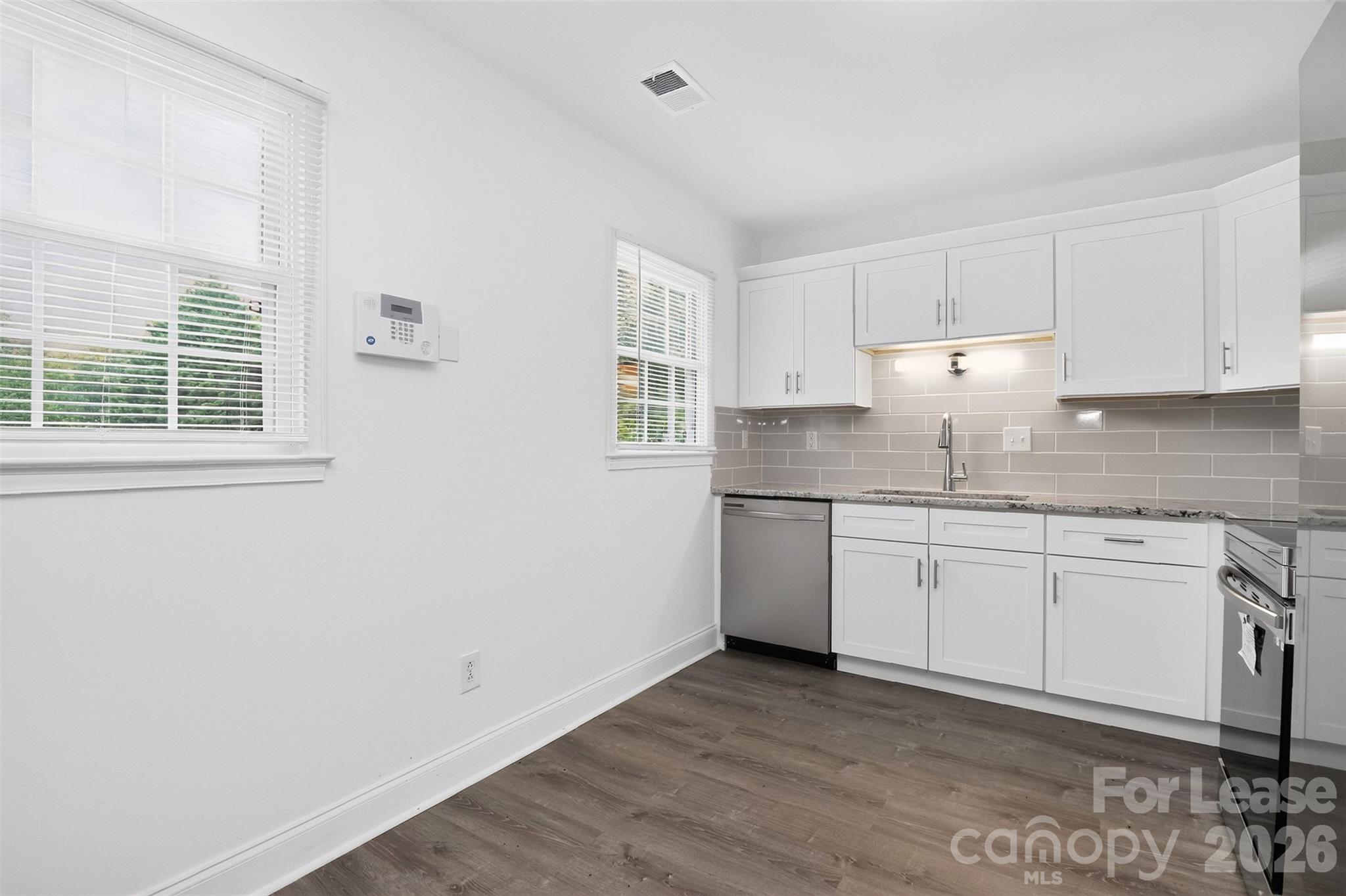 8322 Knights Bridge Road Property Photo 6