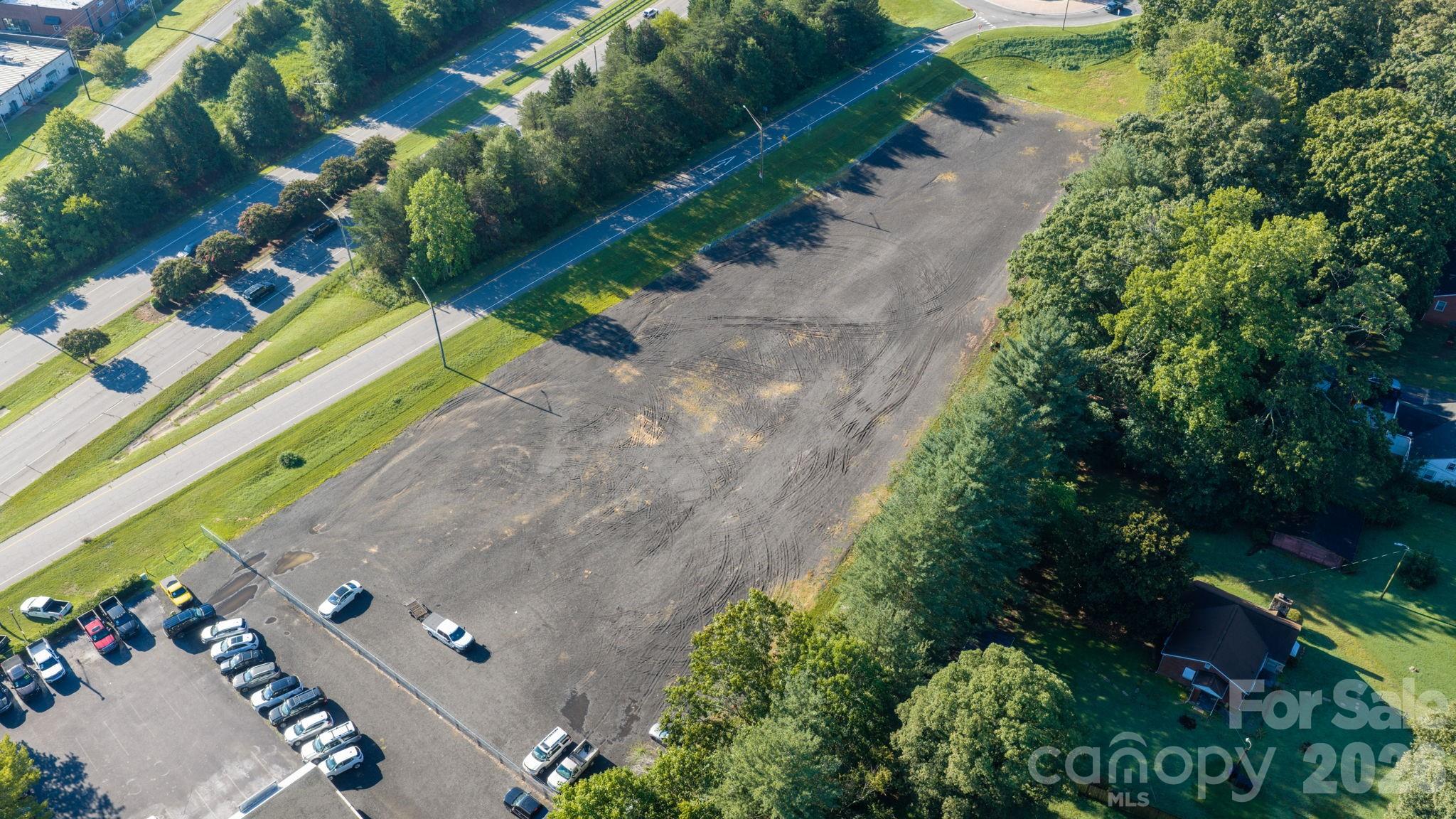 3196 Peters Creek Parkway Property Photo 7