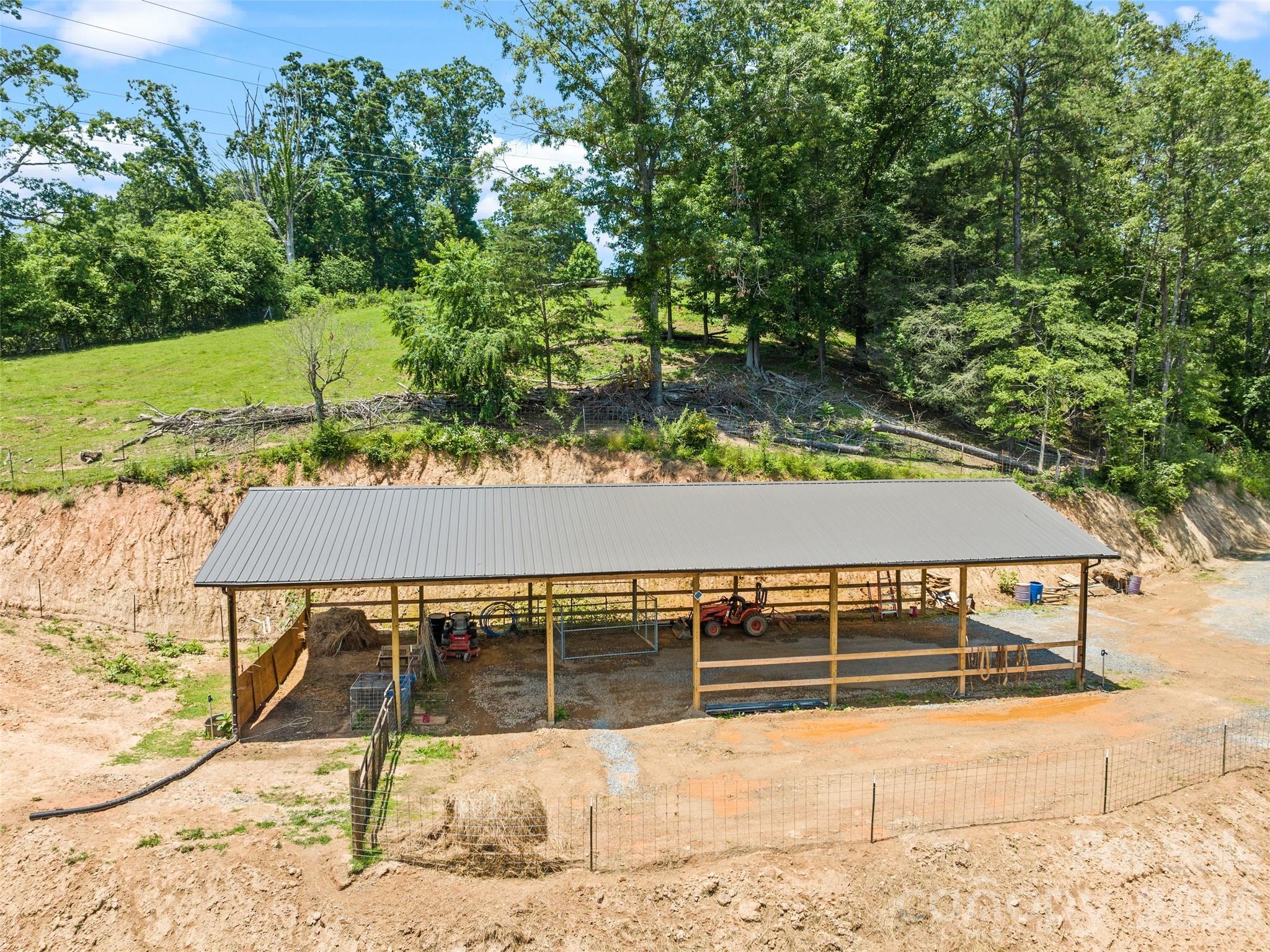 367 Robinson Road Property Photo 18